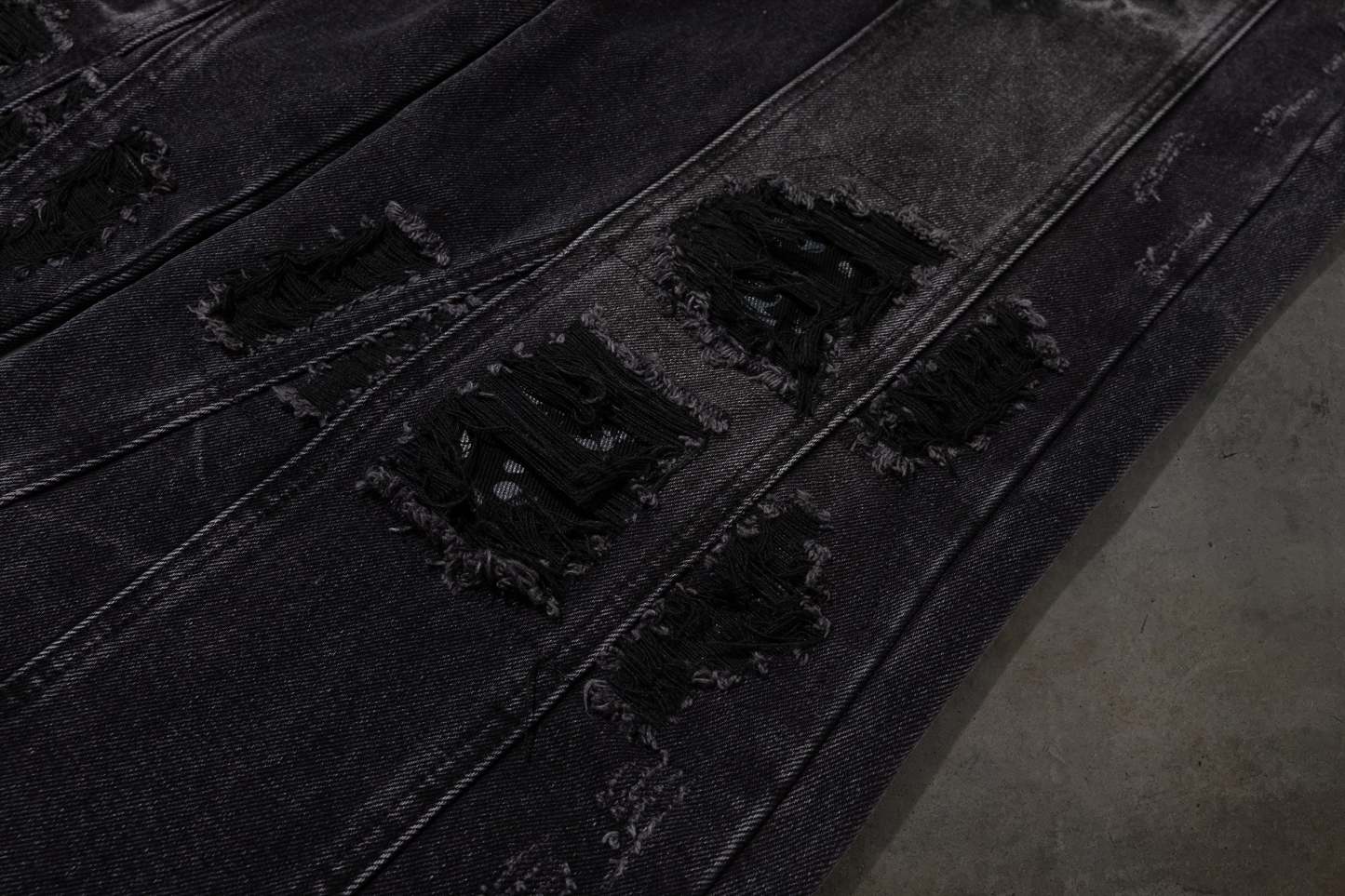 CHEETAH TORN DENIM (COAL)-IYAMIUIO