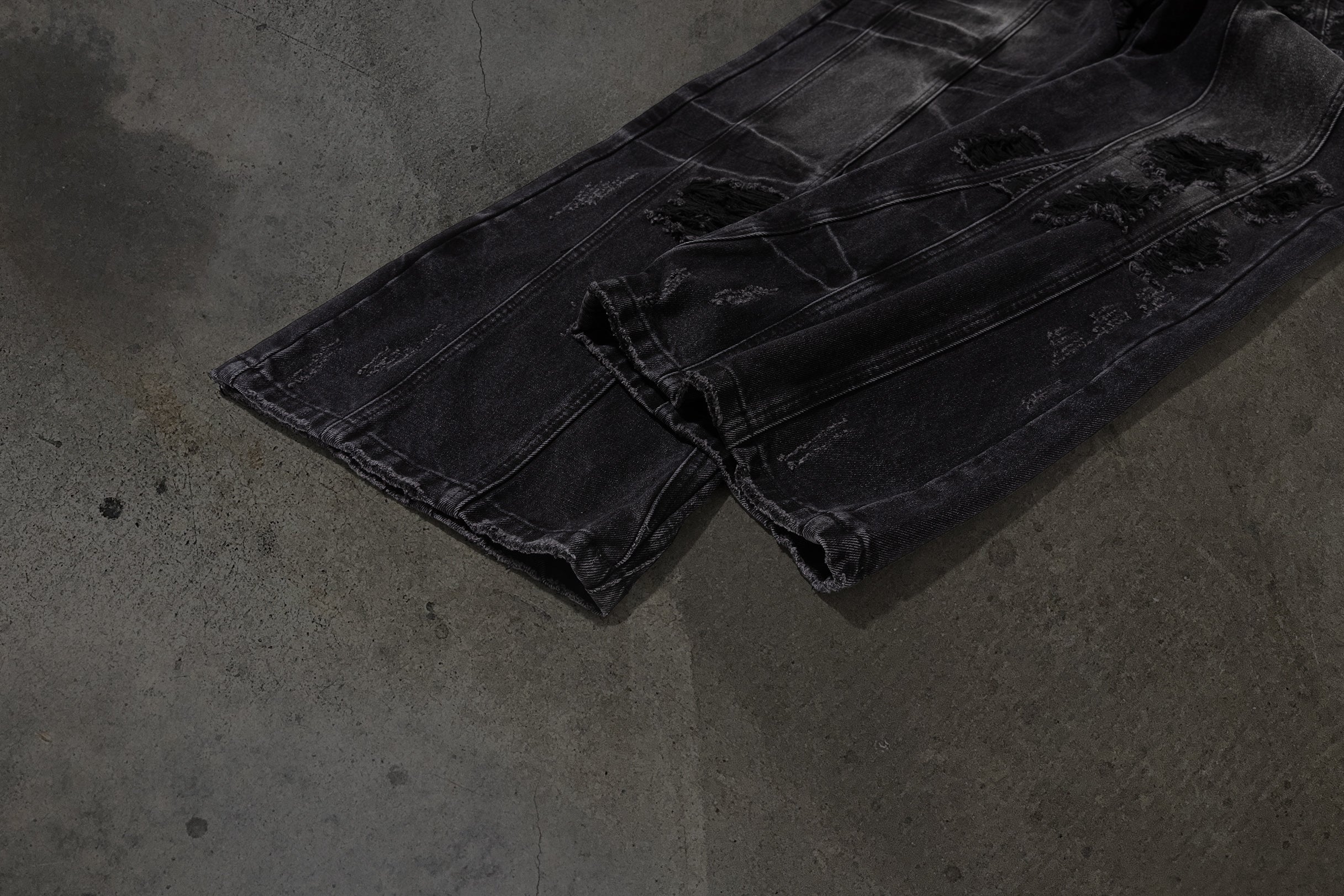 CHEETAH TORN DENIM (COAL)-IYAMIUIO