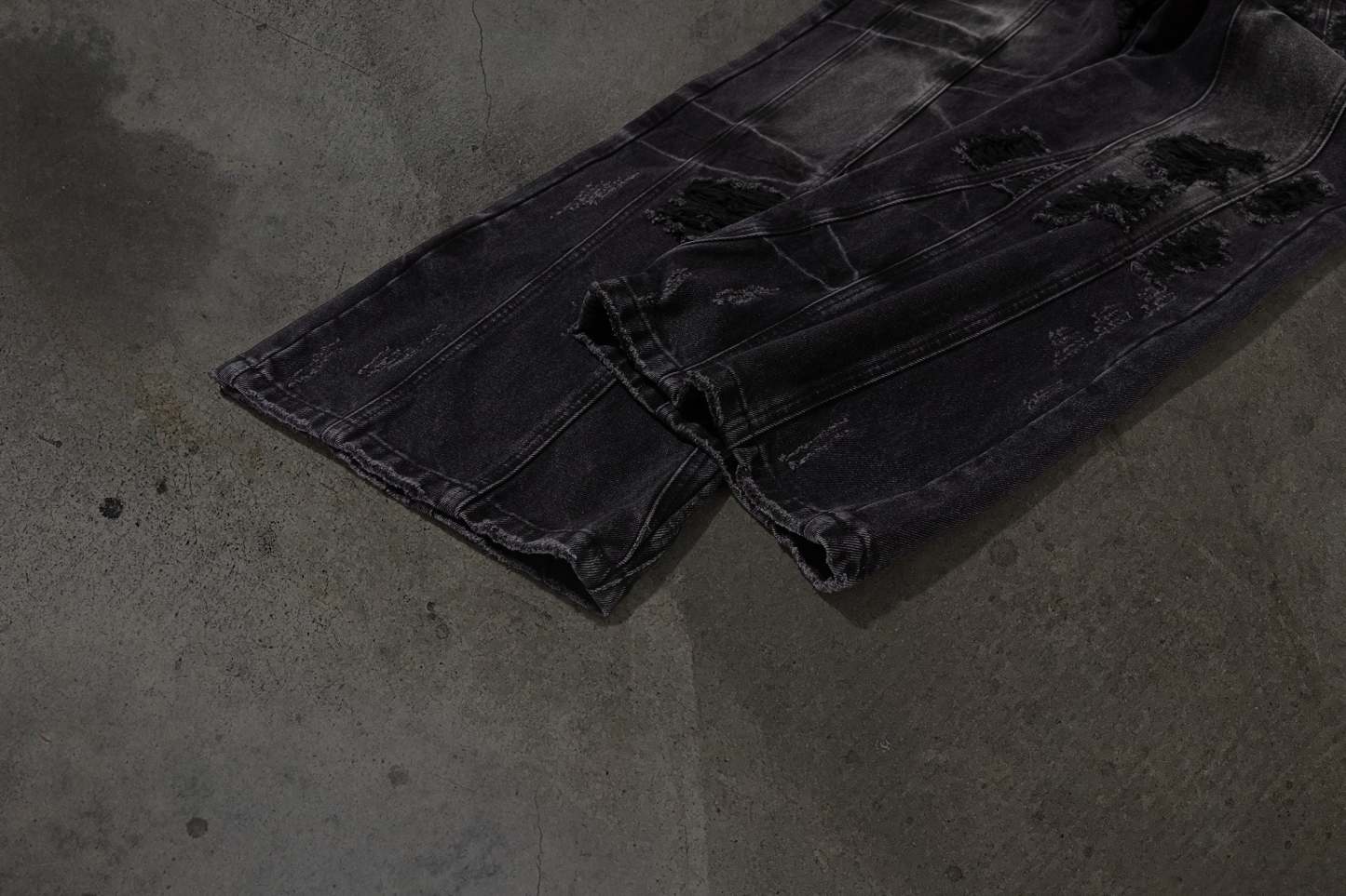 CHEETAH TORN DENIM (COAL)-IYAMIUIO