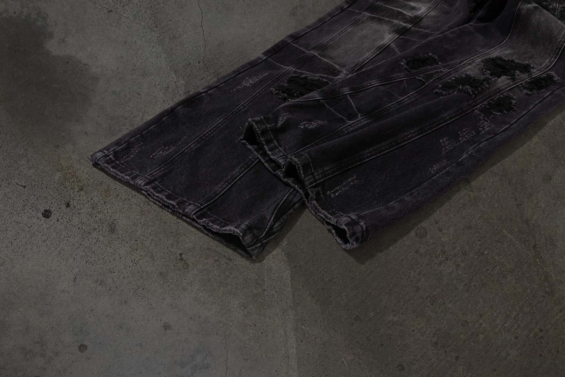 CHEETAH TORN DENIM (COAL)-IYAMIUIO