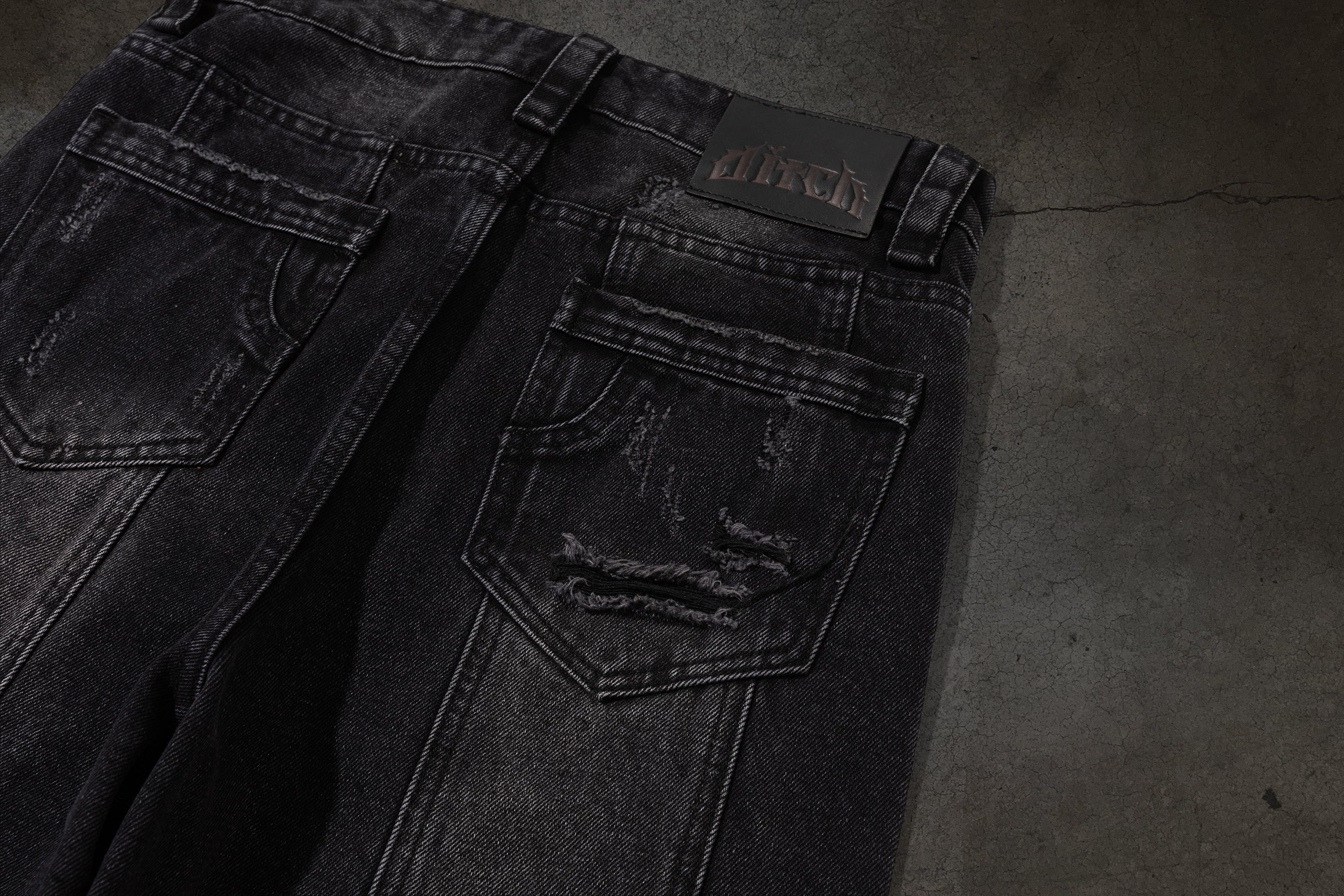 CHEETAH TORN DENIM (COAL)-IYAMIUIO