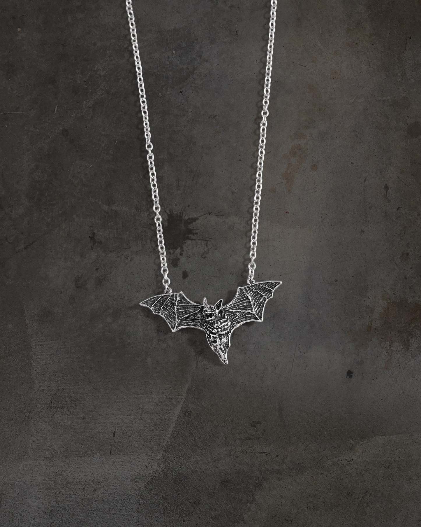 DITCH SILVER BAT CHAIN-IYAMIUIO