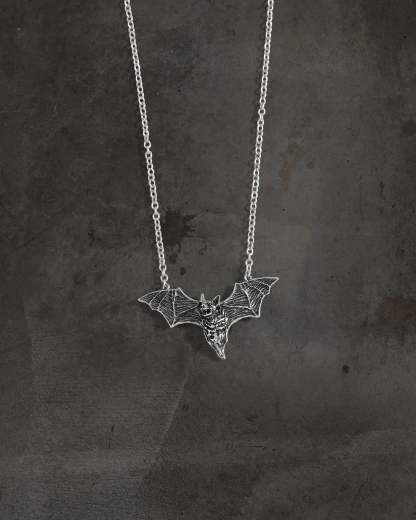 DITCH SILVER BAT CHAIN-IYAMIUIO