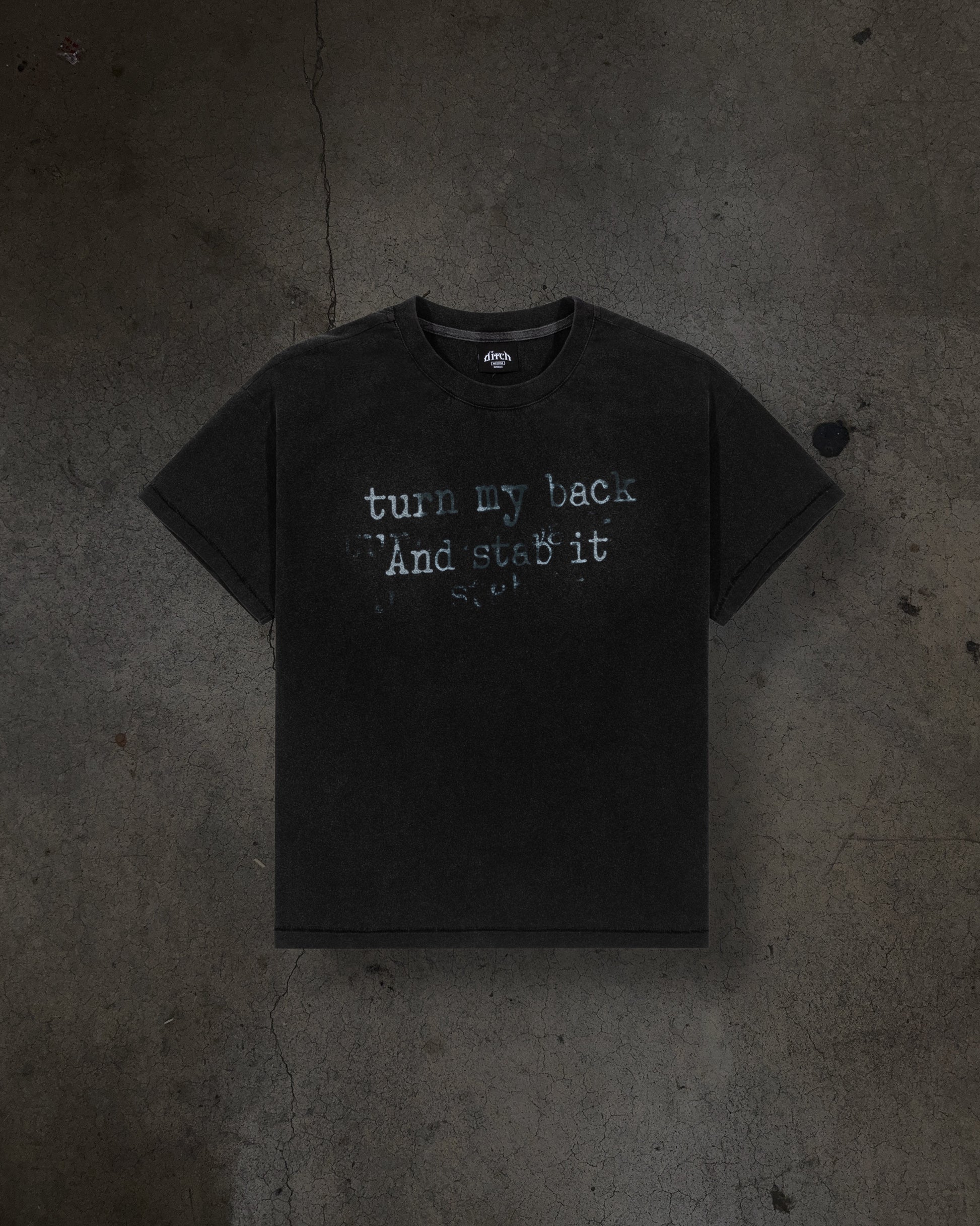 BACKSTAB TEE (COAL)-IYAMIUIO