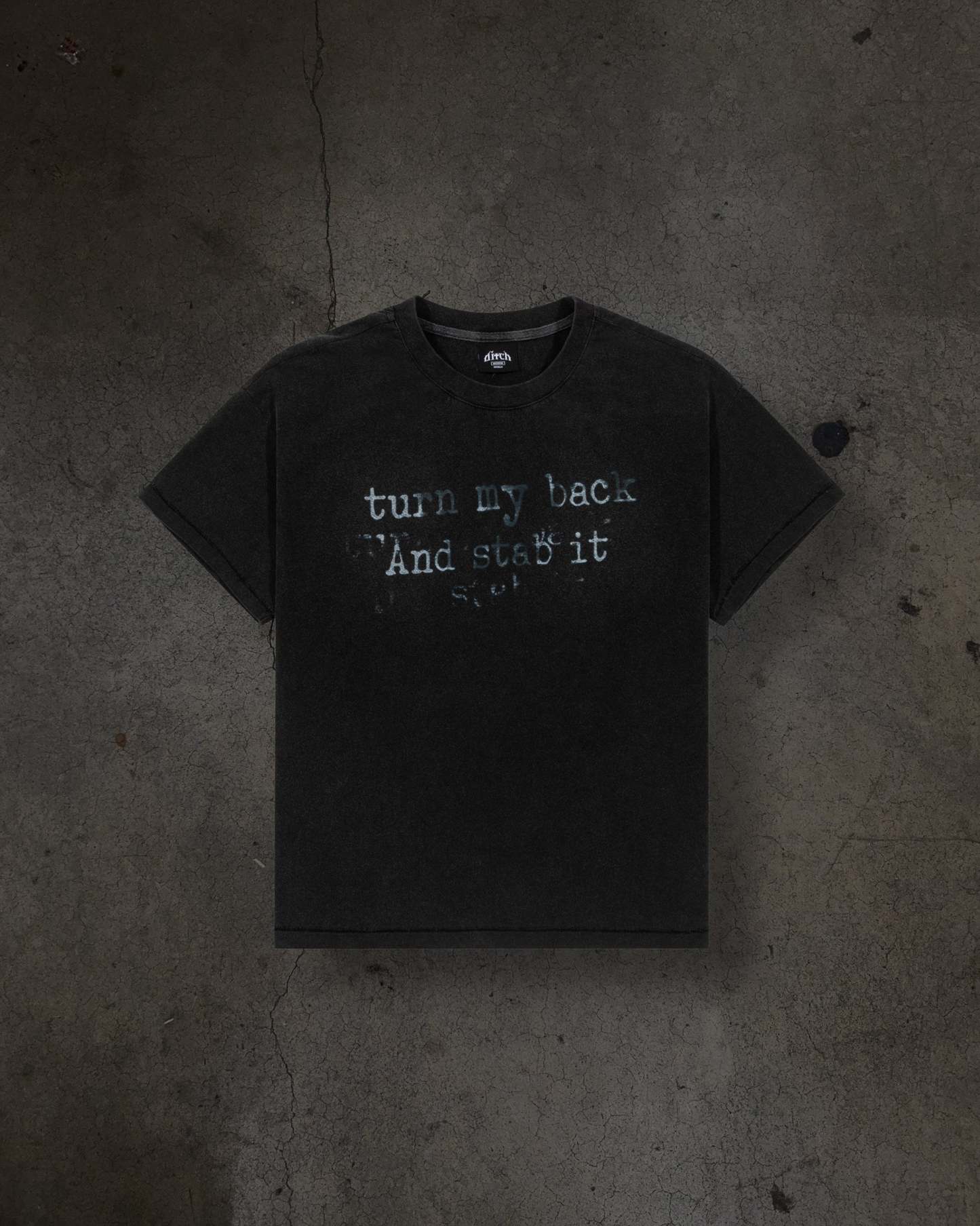 BACKSTAB TEE (COAL)-IYAMIUIO