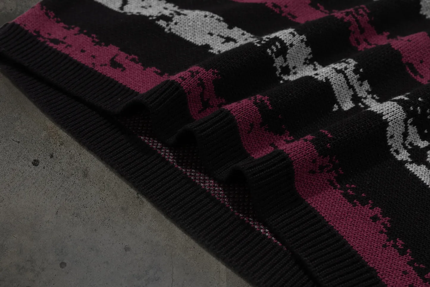 NIGHTMARE MOHAIR (RED/GREEN)-IYAMIUIO