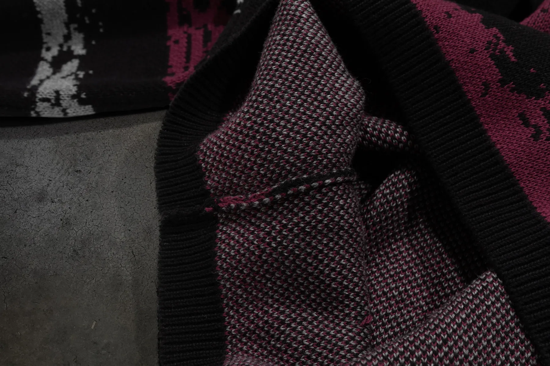 NIGHTMARE MOHAIR (RED/GREEN)-IYAMIUIO