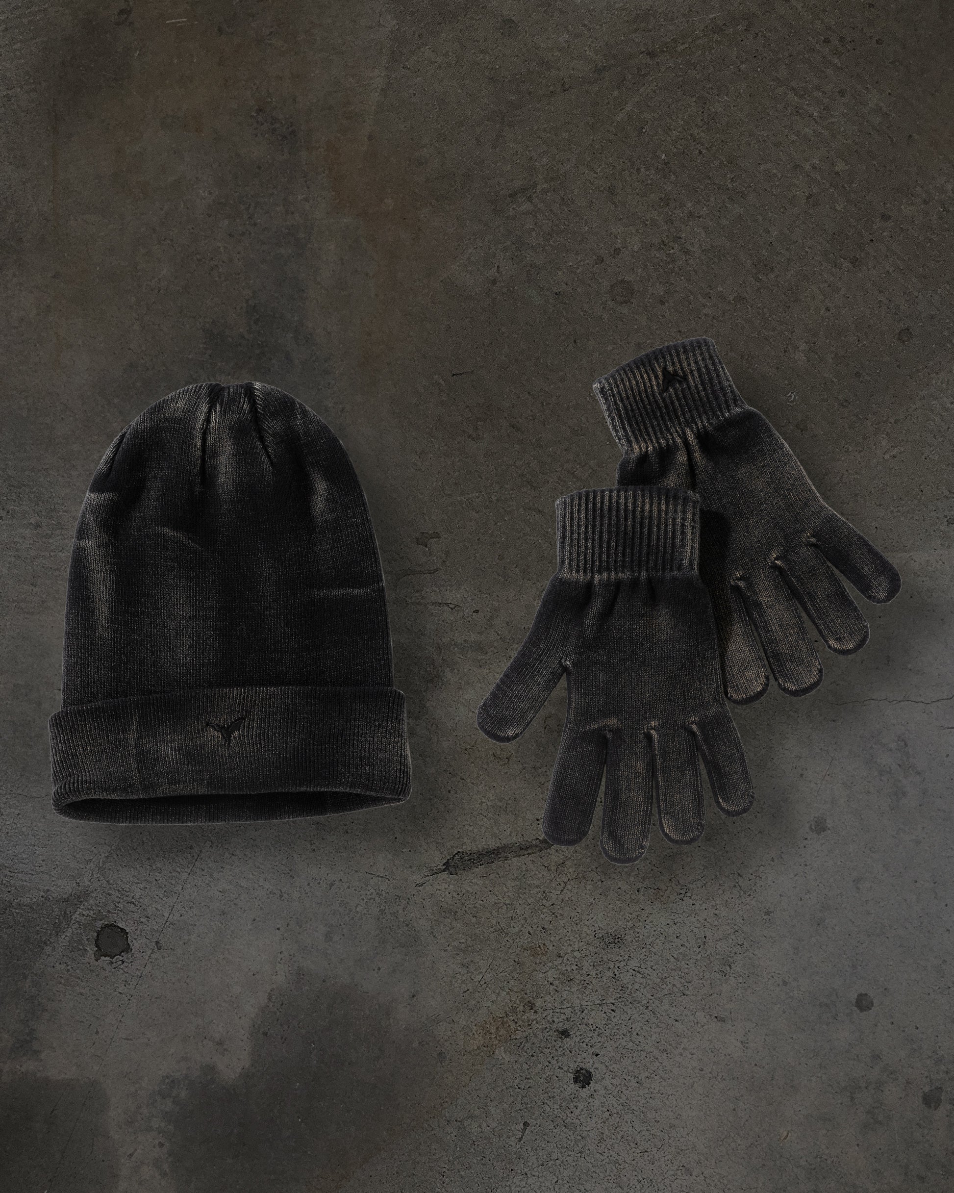 BEANIE & MITTEN BUNDLE-IYAMIUIO