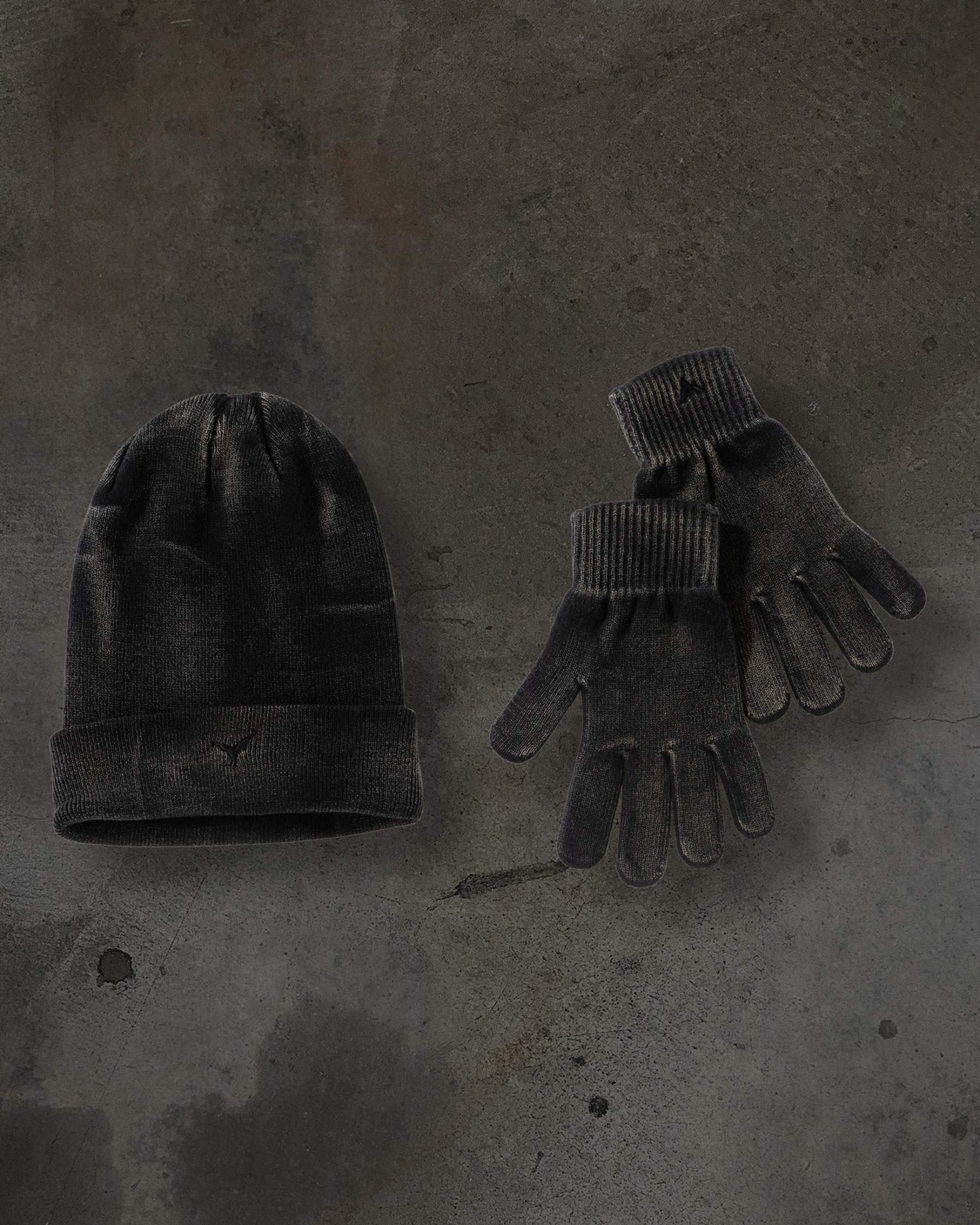 BEANIE & MITTEN BUNDLE-IYAMIUIO