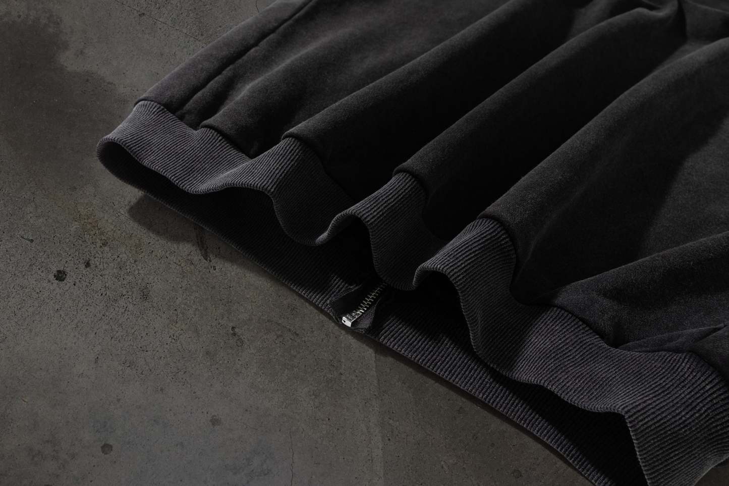 ATHLETIC ZIPUP (COAL/ASH)-IYAMIUIO