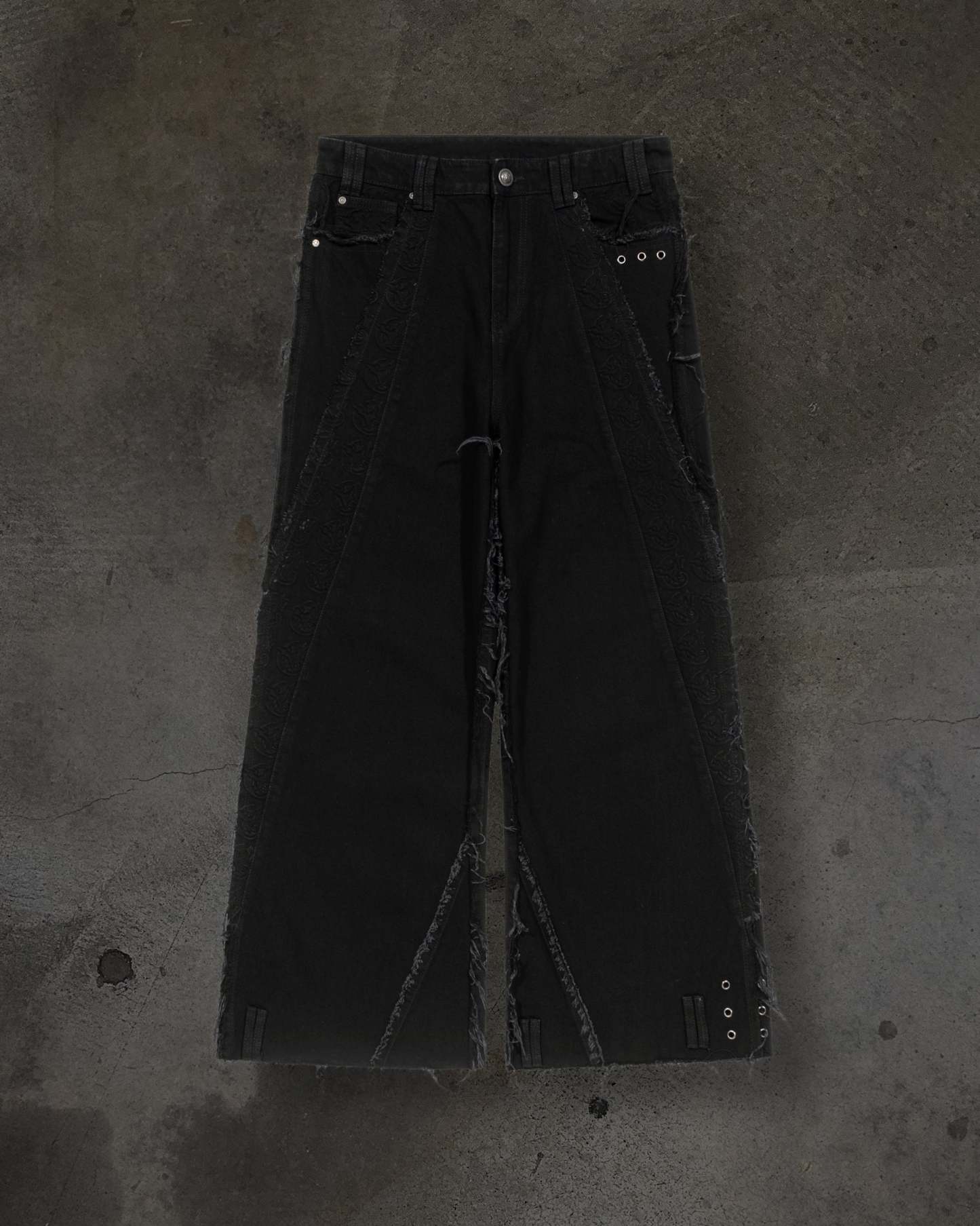 CORVIDITCH EMBOSSED DENIM (NOIR)-IYAMIUIO