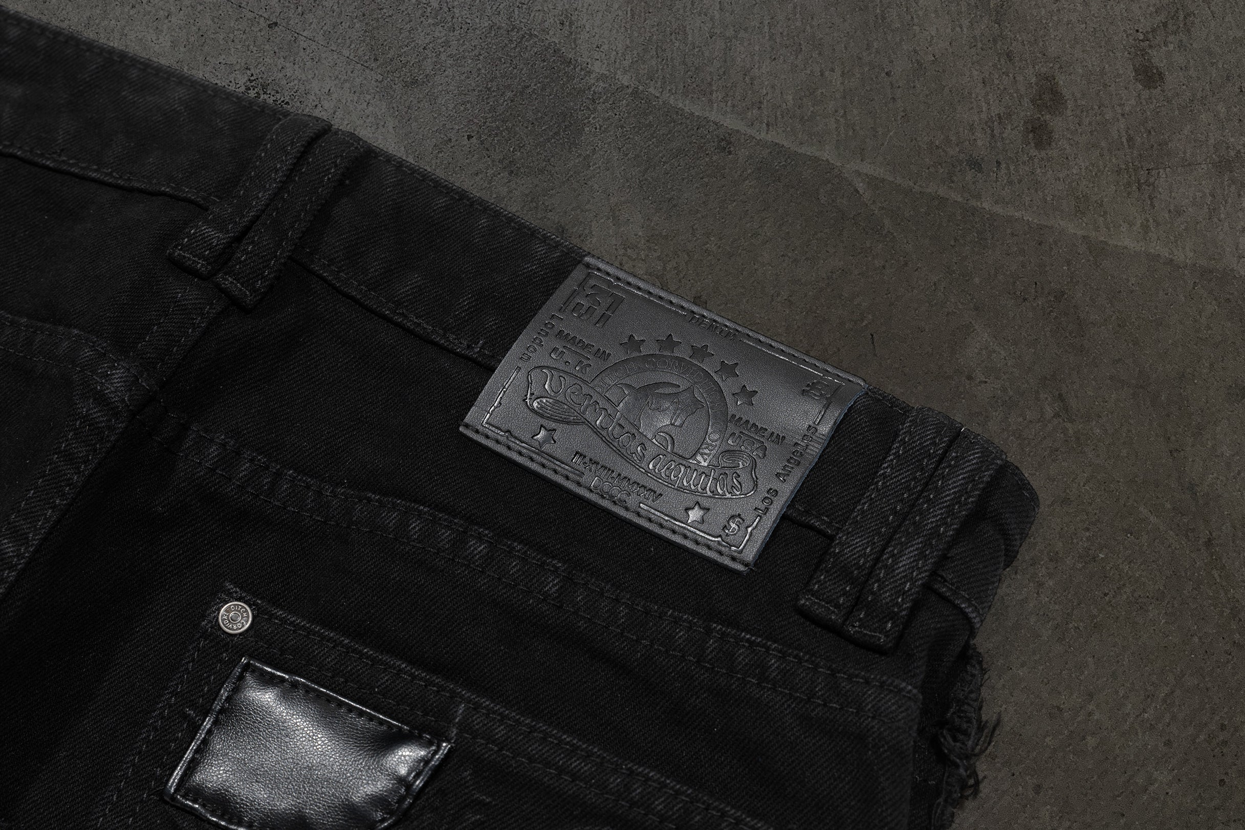 CORVIDITCH EMBOSSED DENIM (NOIR)-IYAMIUIO