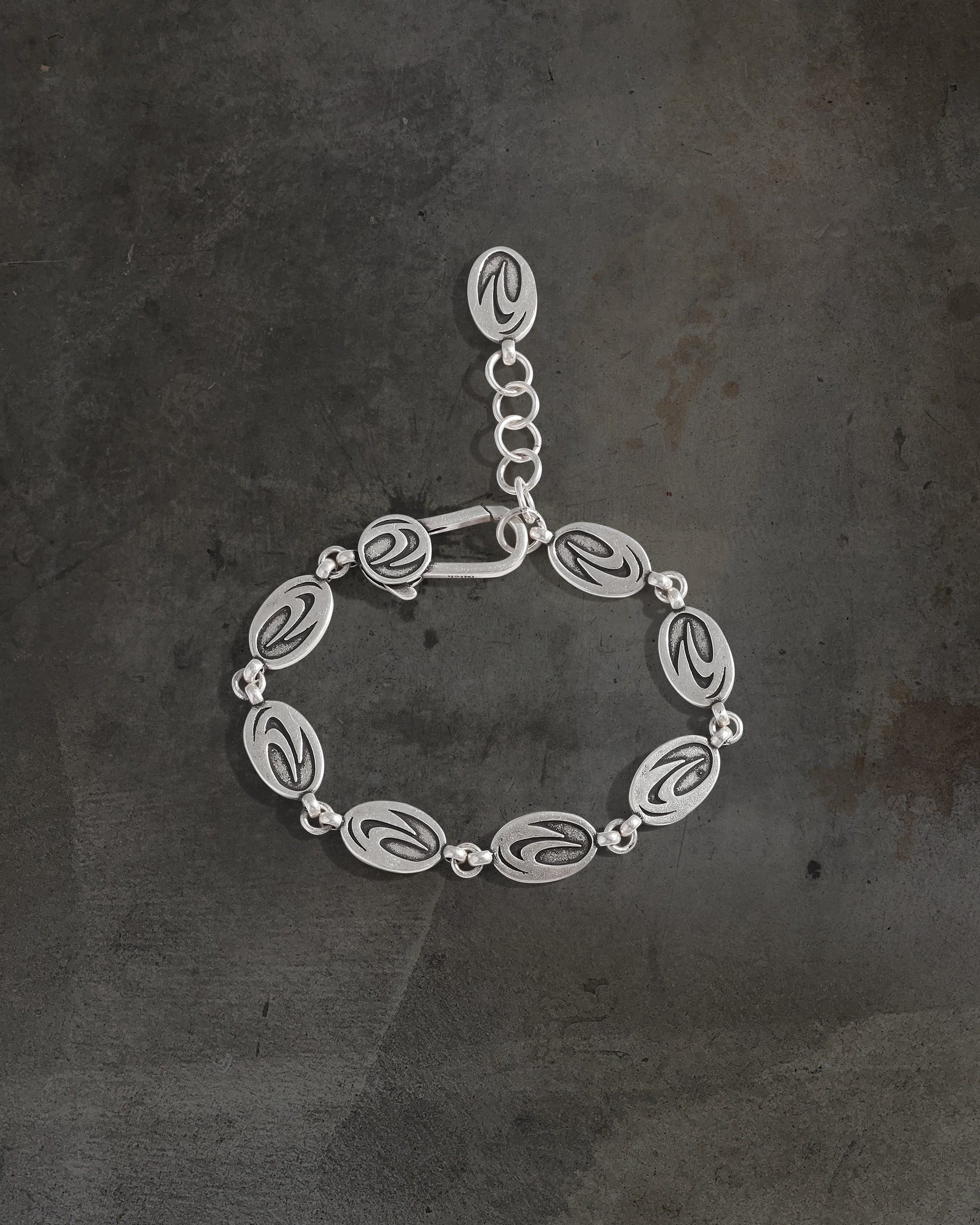 DITCH CHARM BRACELET-IYAMIUIO