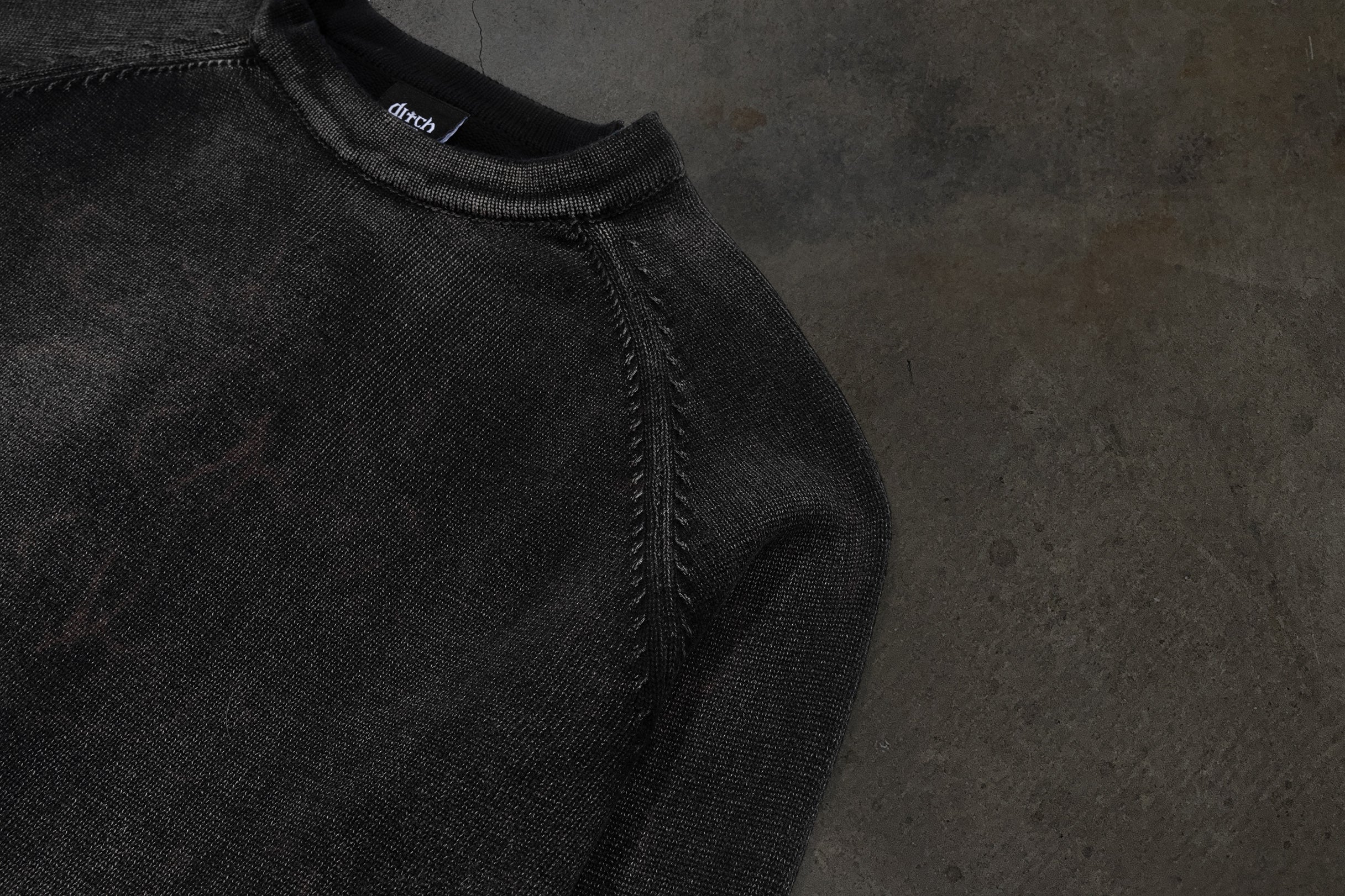 KNITTED SWEATER (COAL)-IYAMIUIO