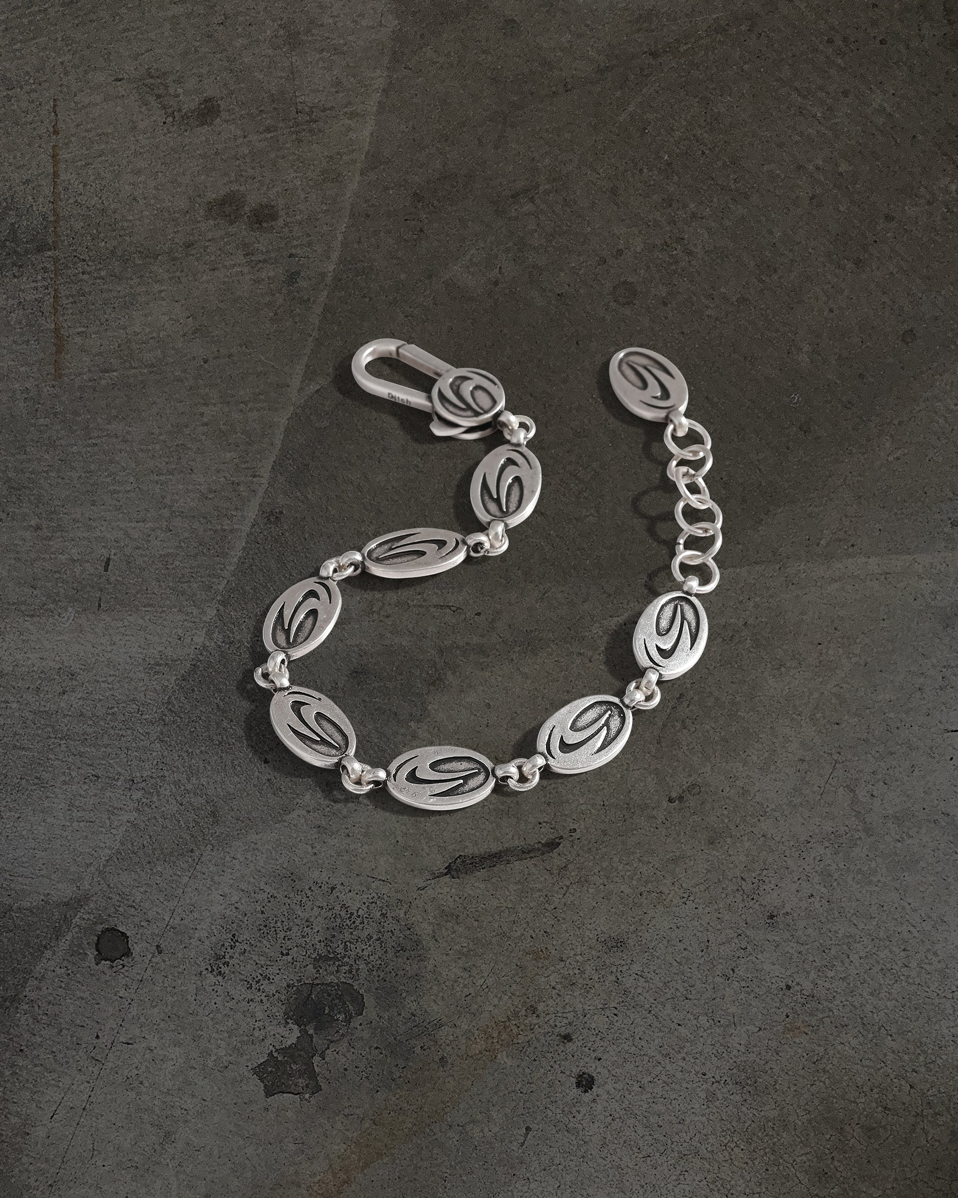 DITCH CHARM BRACELET-IYAMIUIO