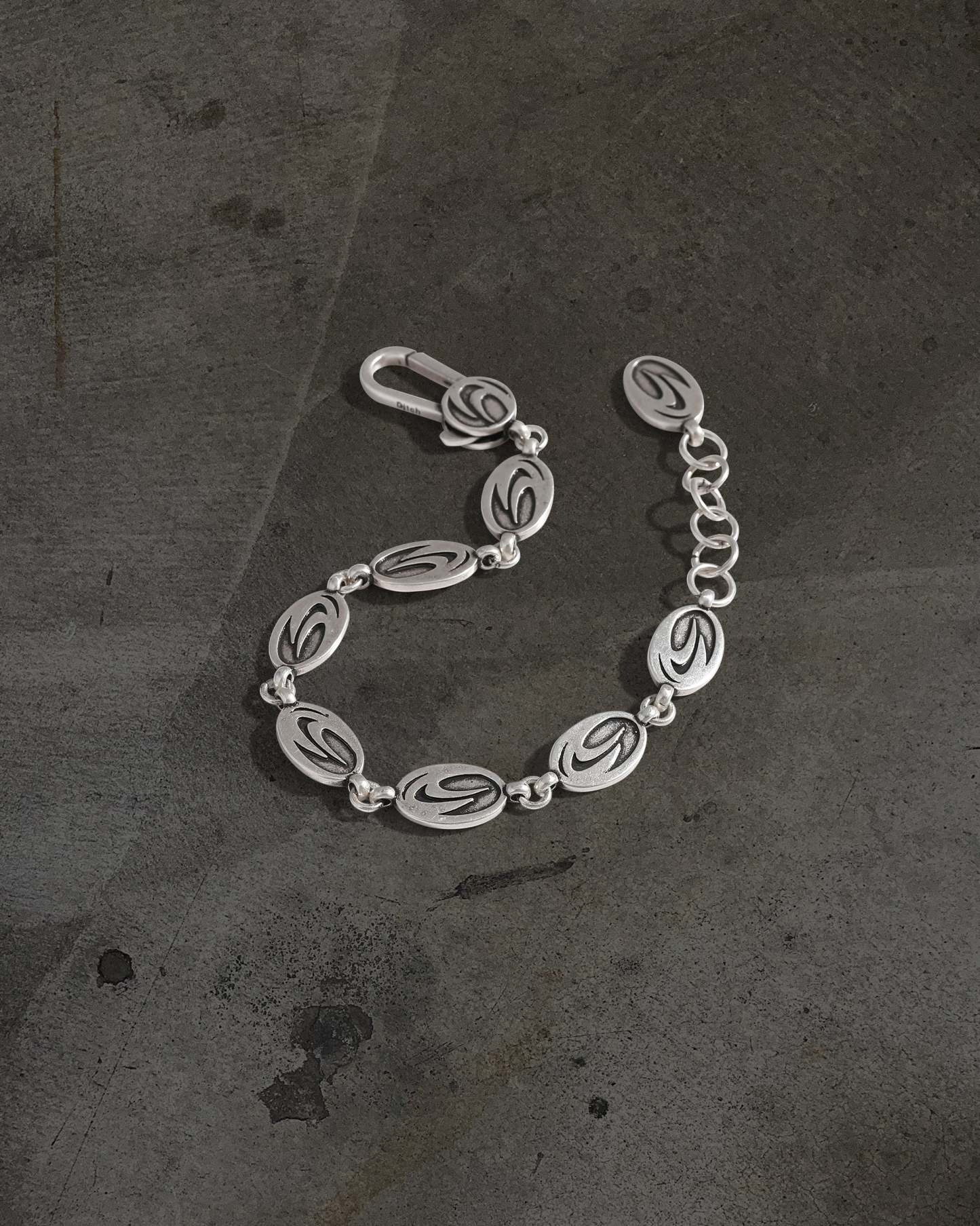 DITCH CHARM BRACELET-IYAMIUIO