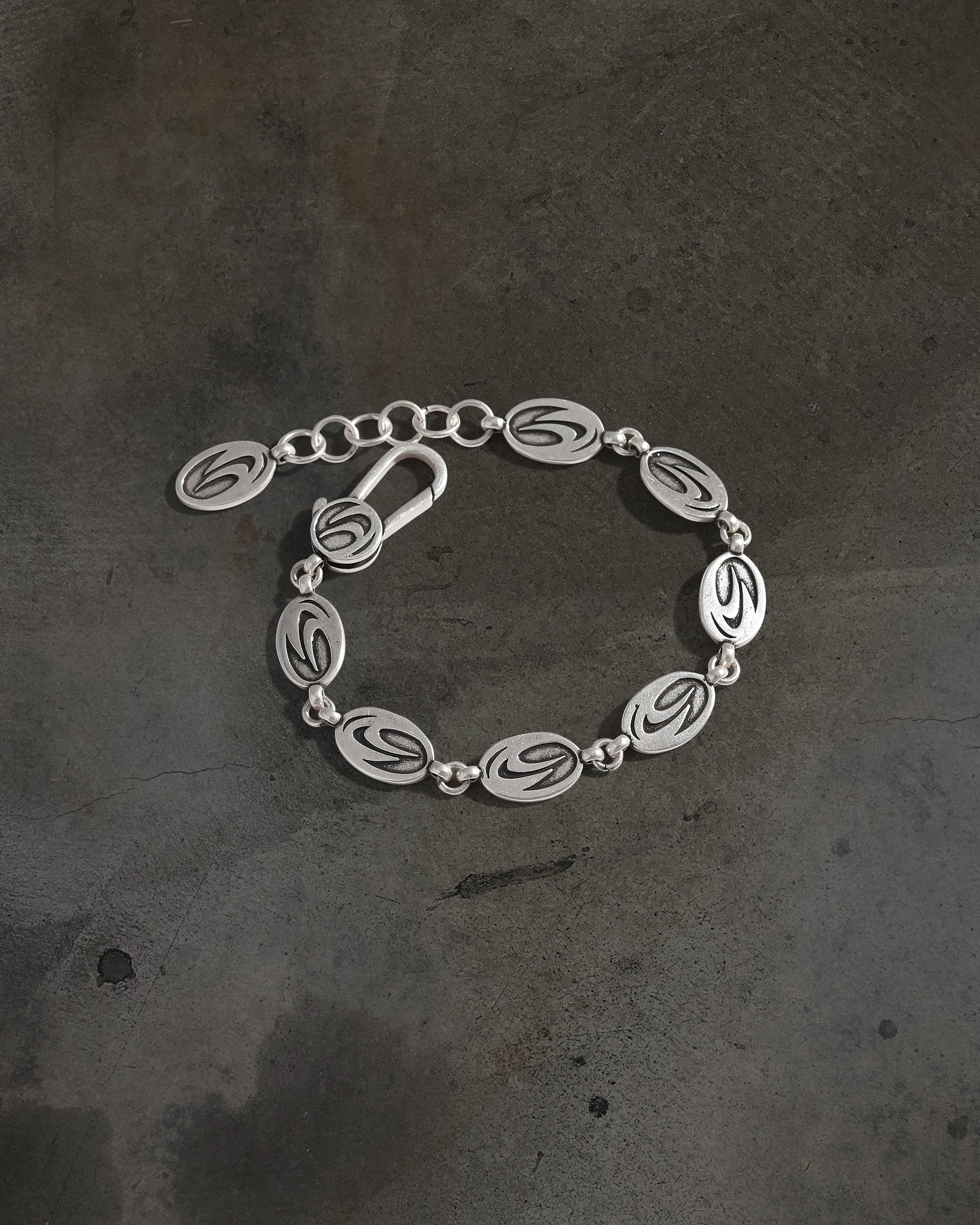 DITCH CHARM BRACELET-IYAMIUIO