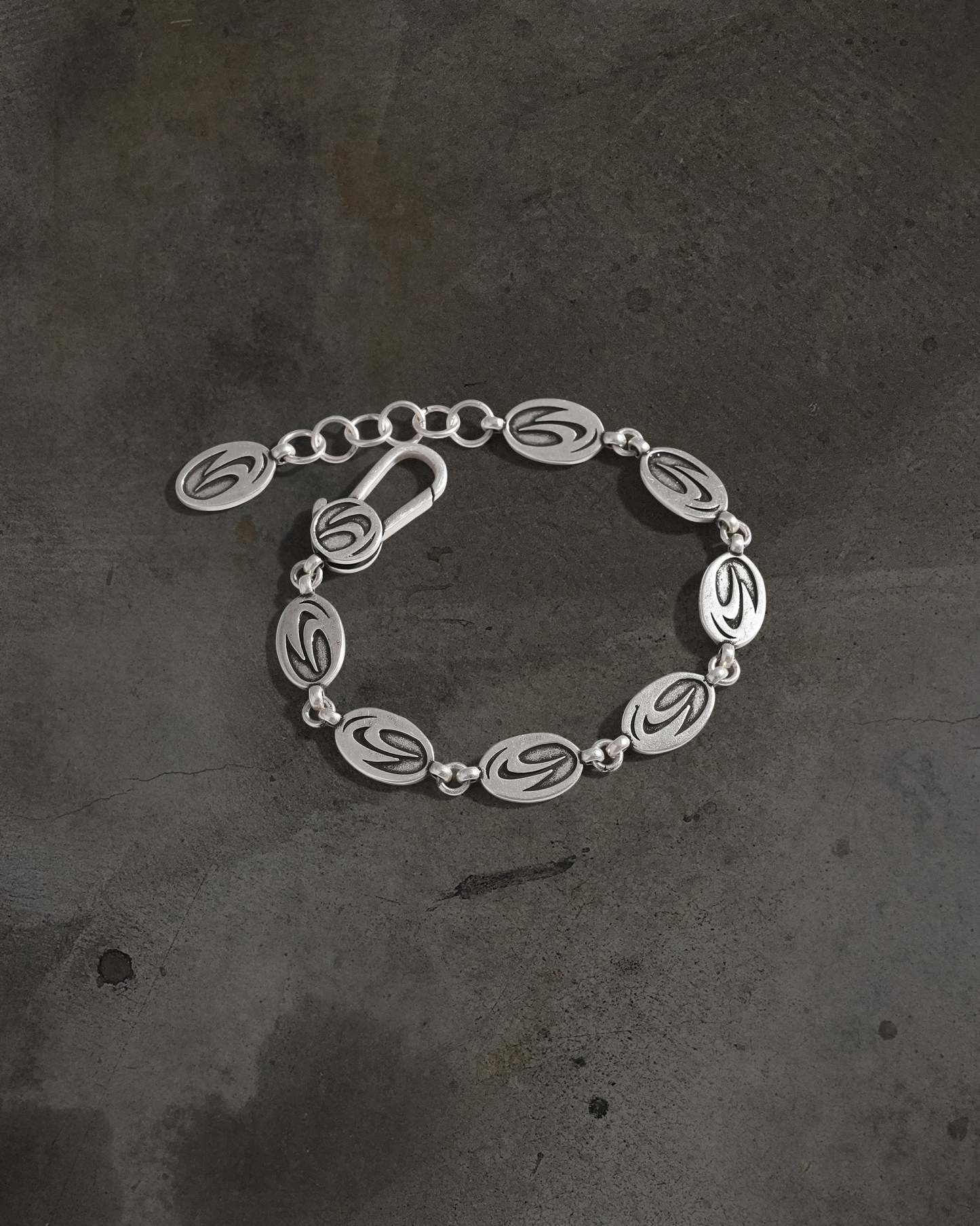 DITCH CHARM BRACELET-IYAMIUIO