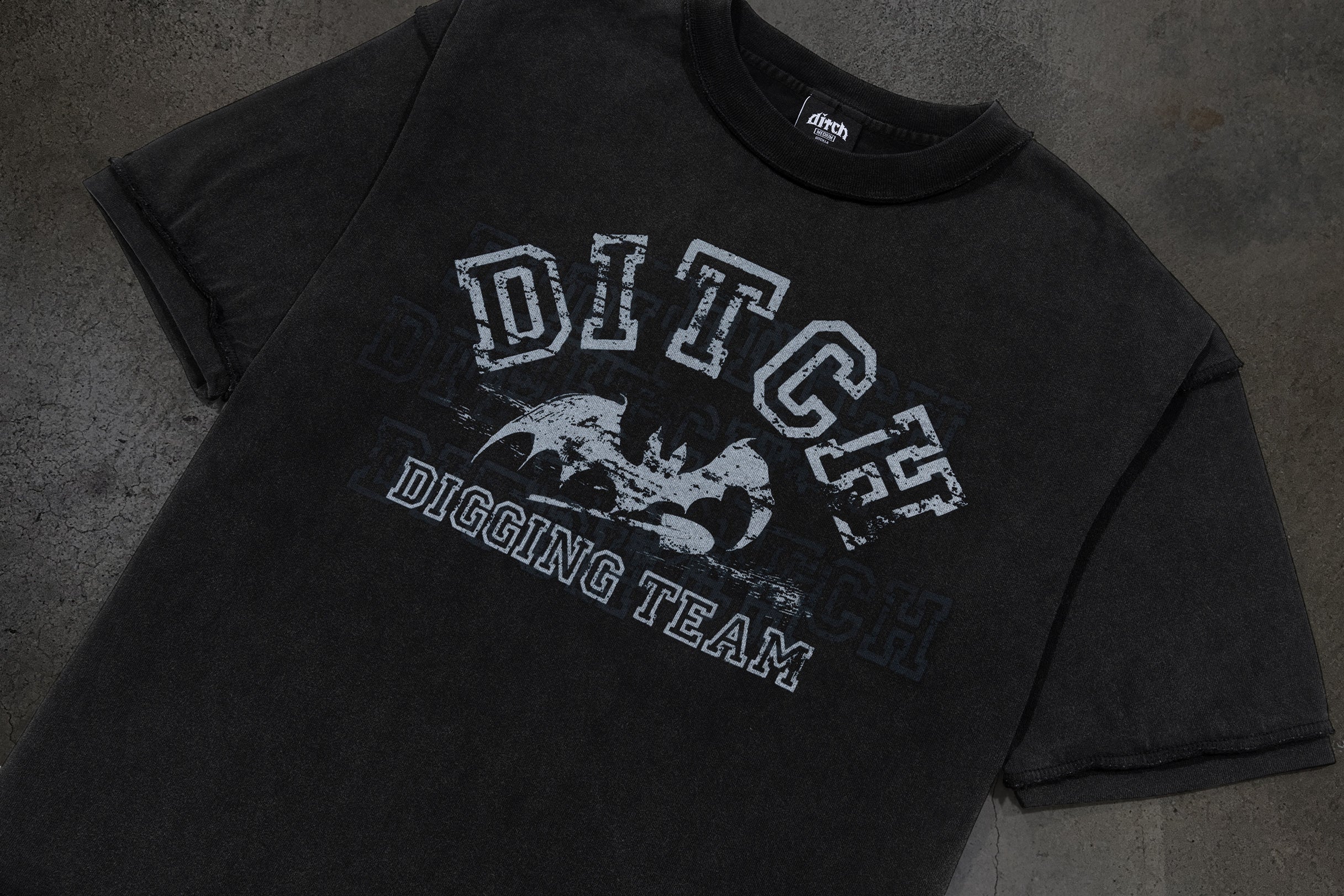DIGGING TEAM TEE (COAL)-IYAMIUIO