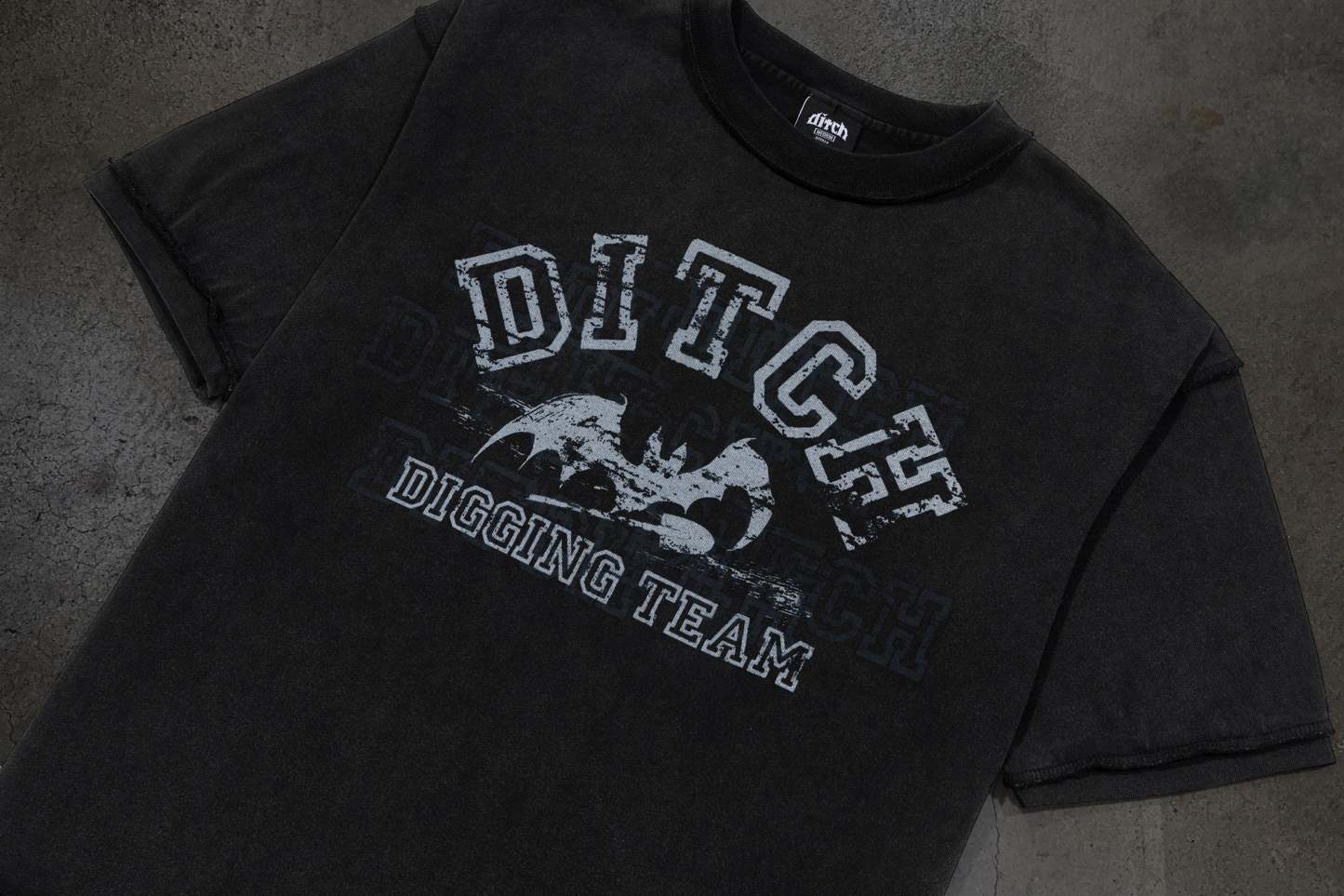 DIGGING TEAM TEE (COAL)-IYAMIUIO