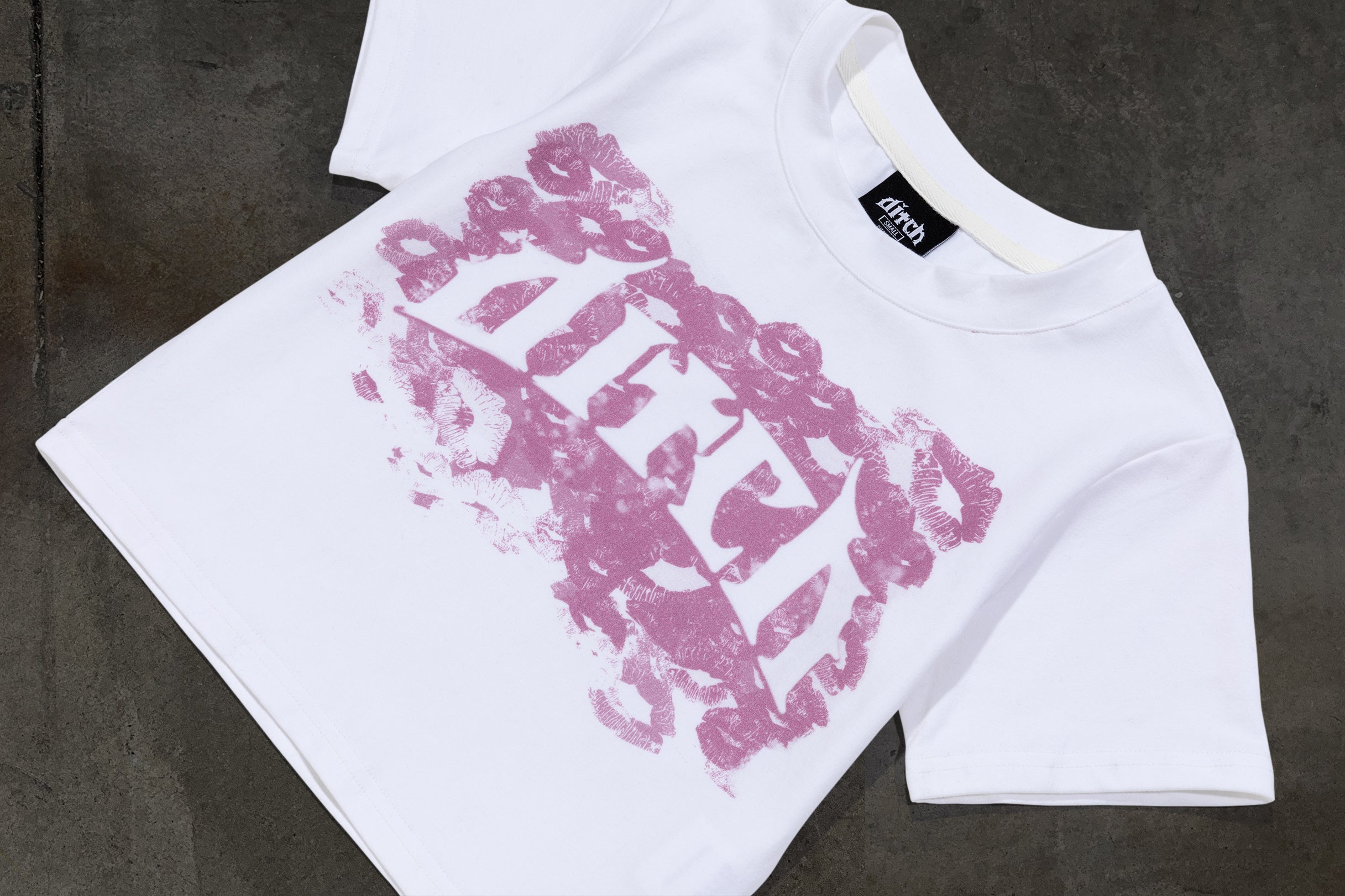 BABY TEE (WHITE)-IYAMIUIO