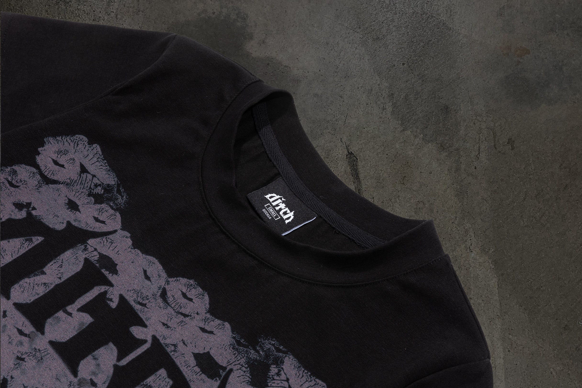 BABY TEE (BLACK)-IYAMIUIO