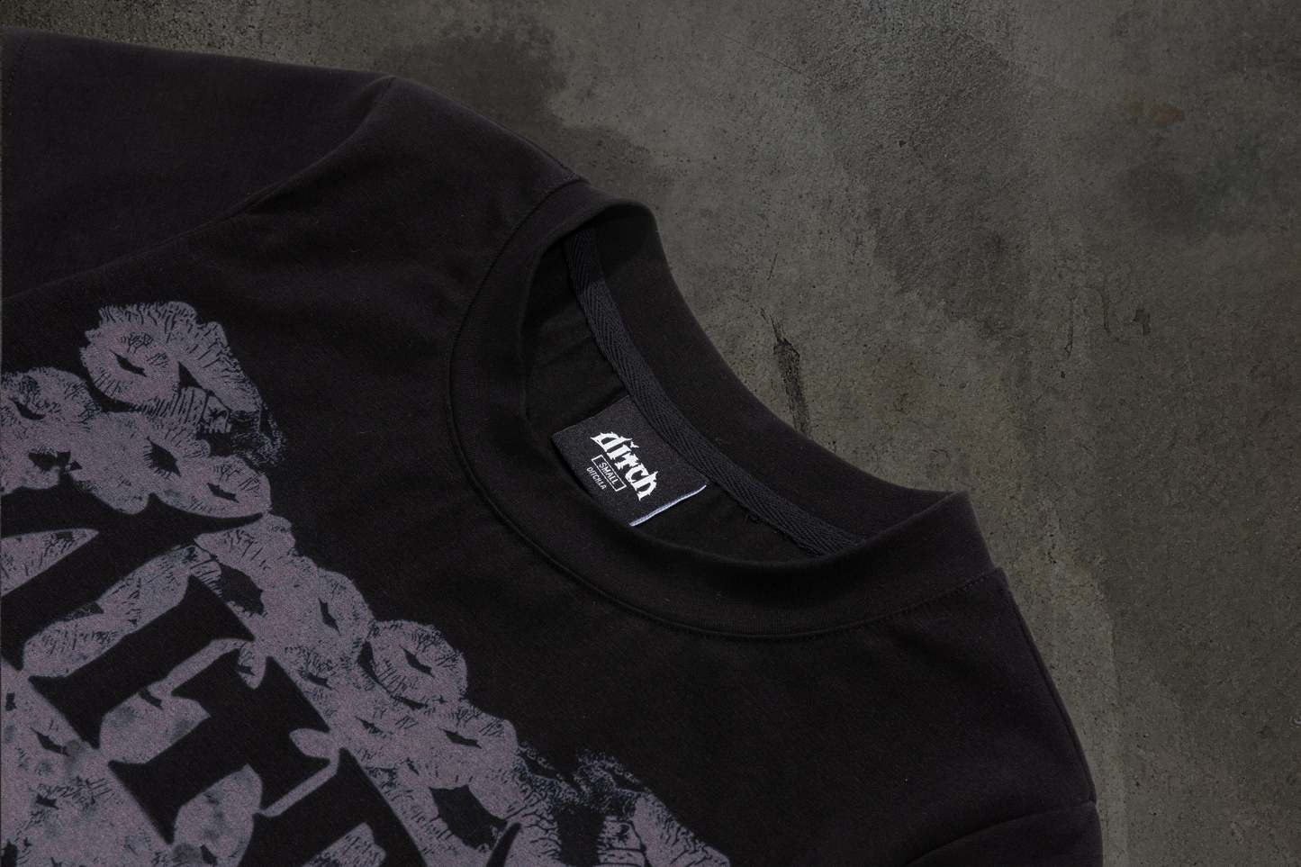 BABY TEE (BLACK)-IYAMIUIO