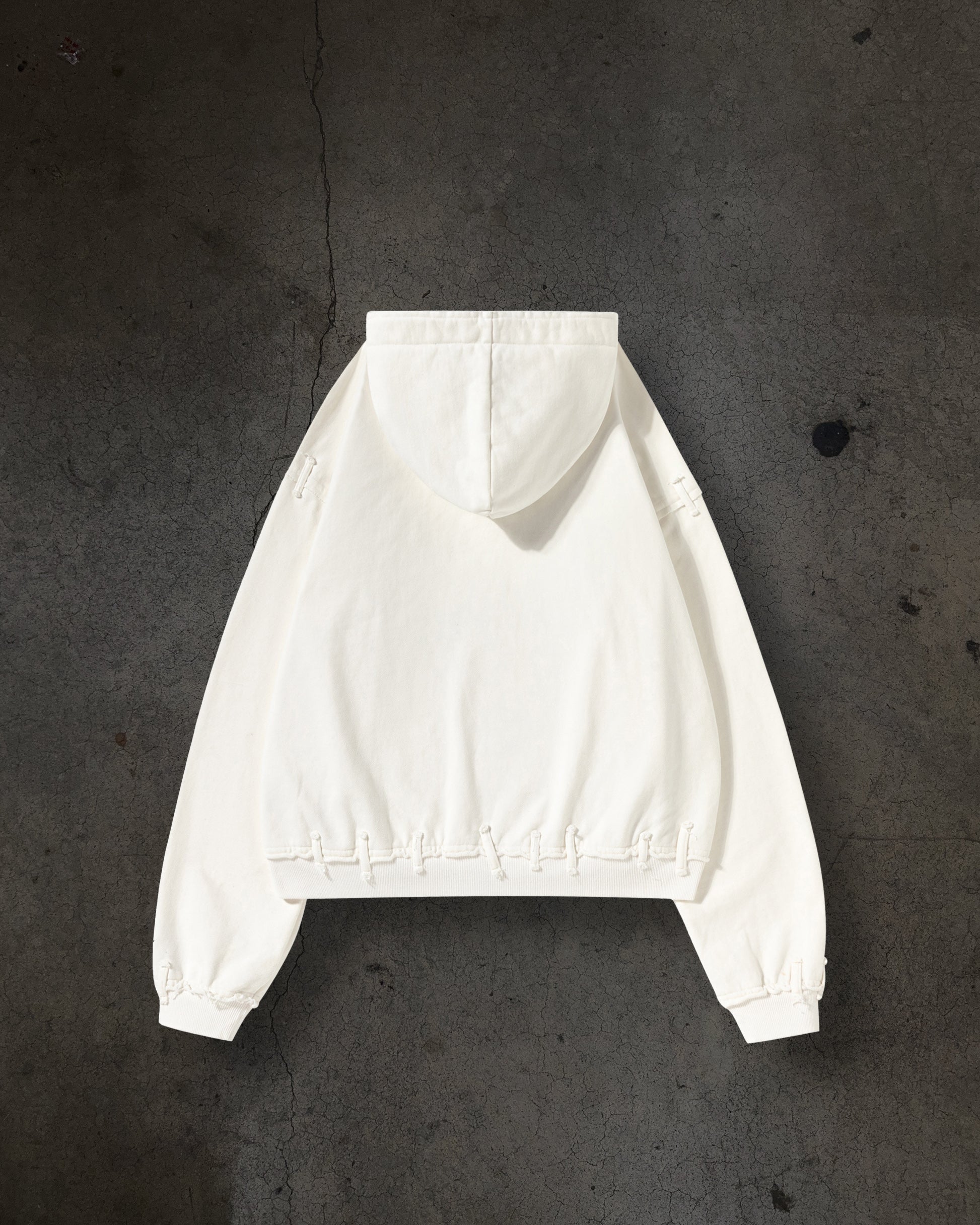 STRAITJACKET (BONE)-IYAMIUIO