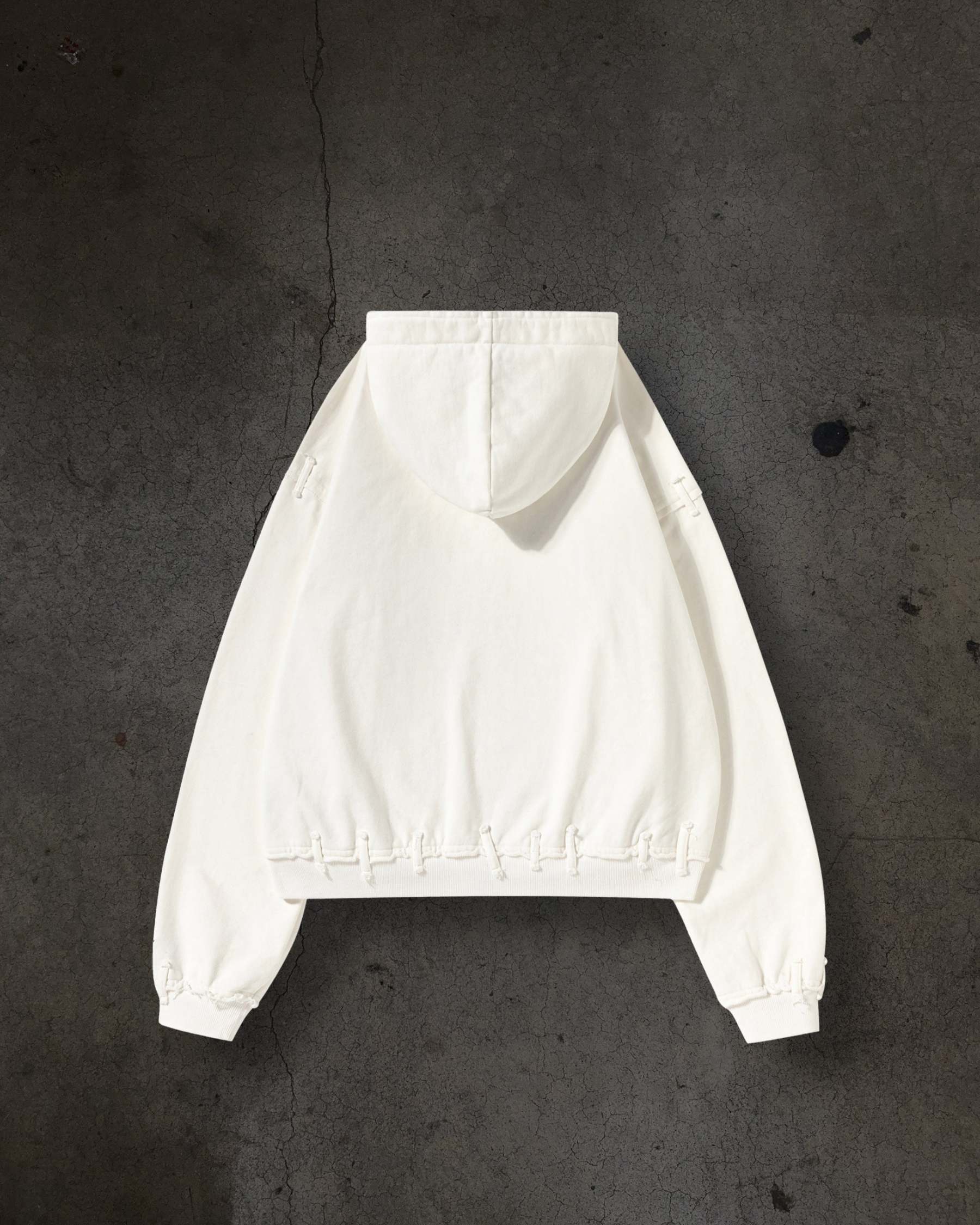 STRAITJACKET (BONE)-IYAMIUIO