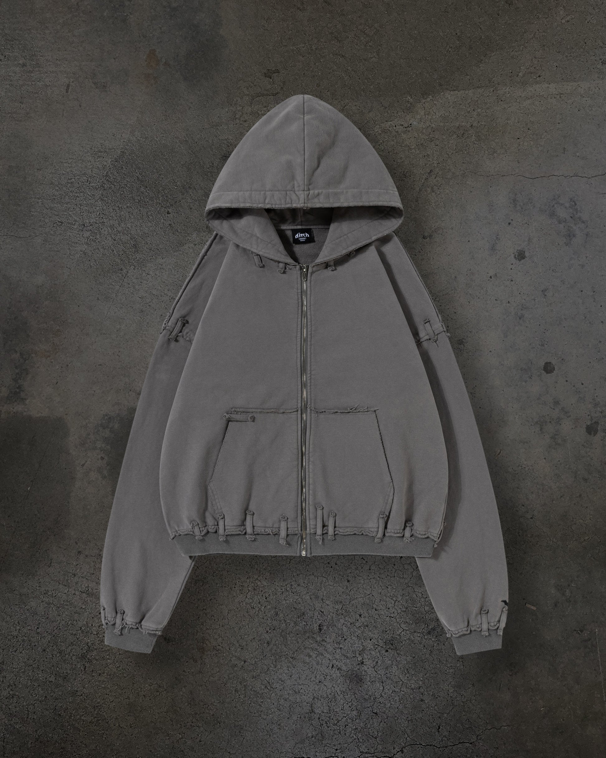 STRAITJACKET (CEMENT)-IYAMIUIO