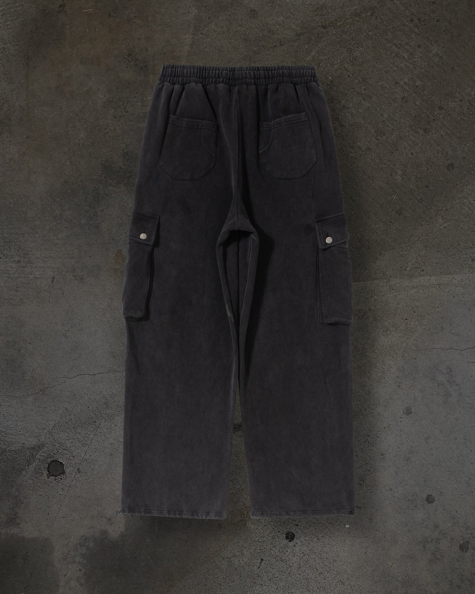 CARGO SWEATS (COAL)-IYAMIUIO