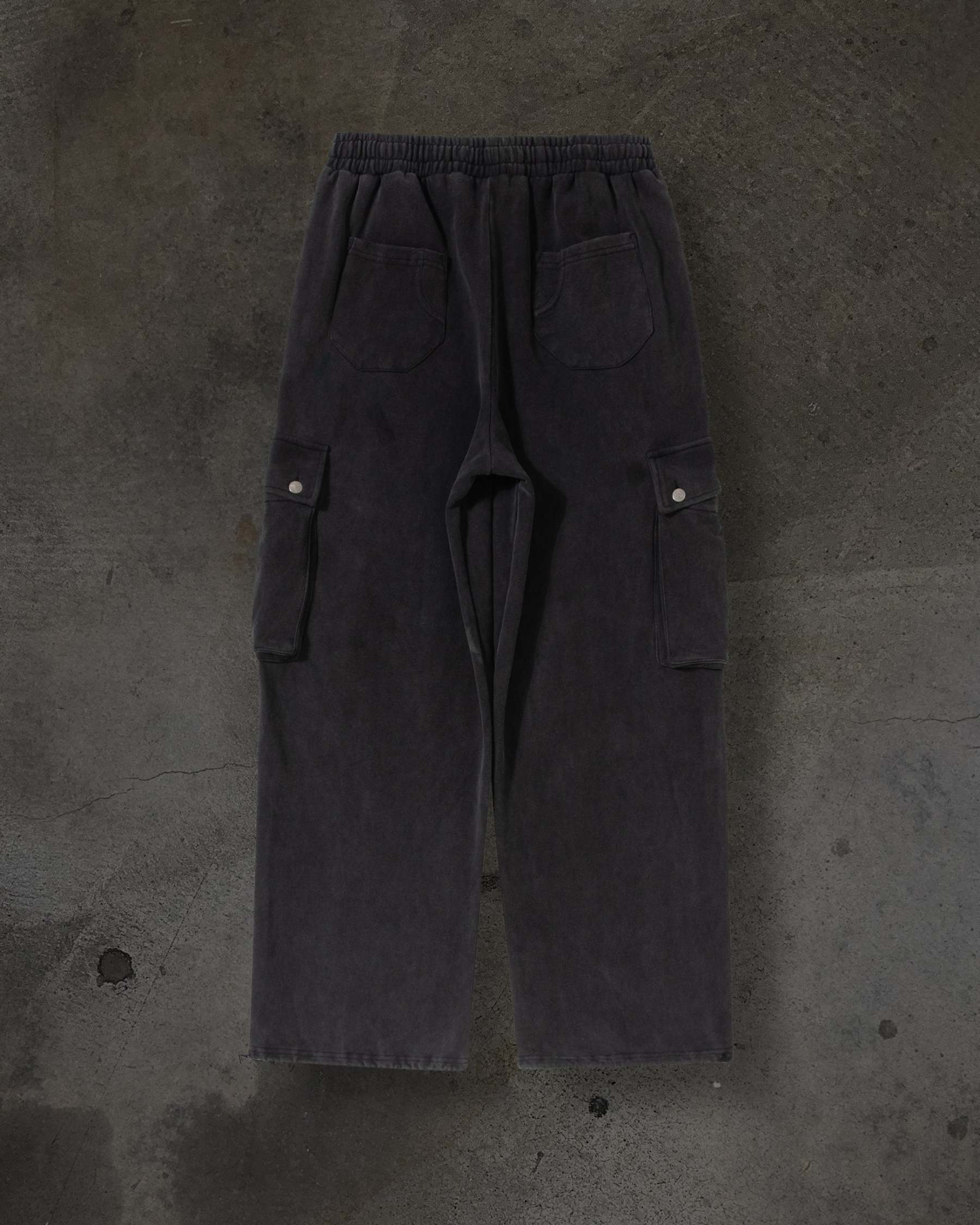CARGO SWEATS (COAL)-IYAMIUIO