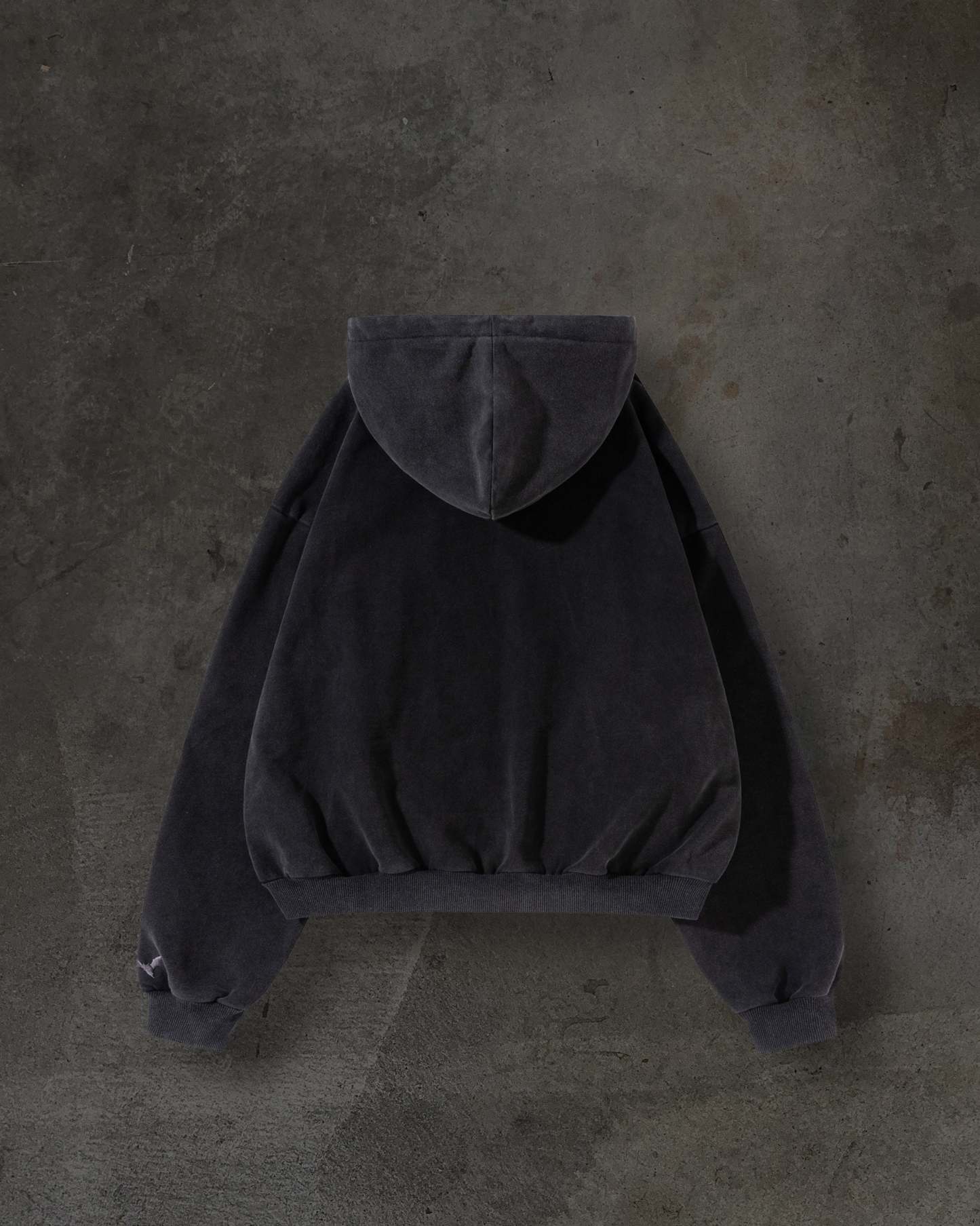 EMBROIDERED VINE PULLOVER (COAL)-IYAMIUIO