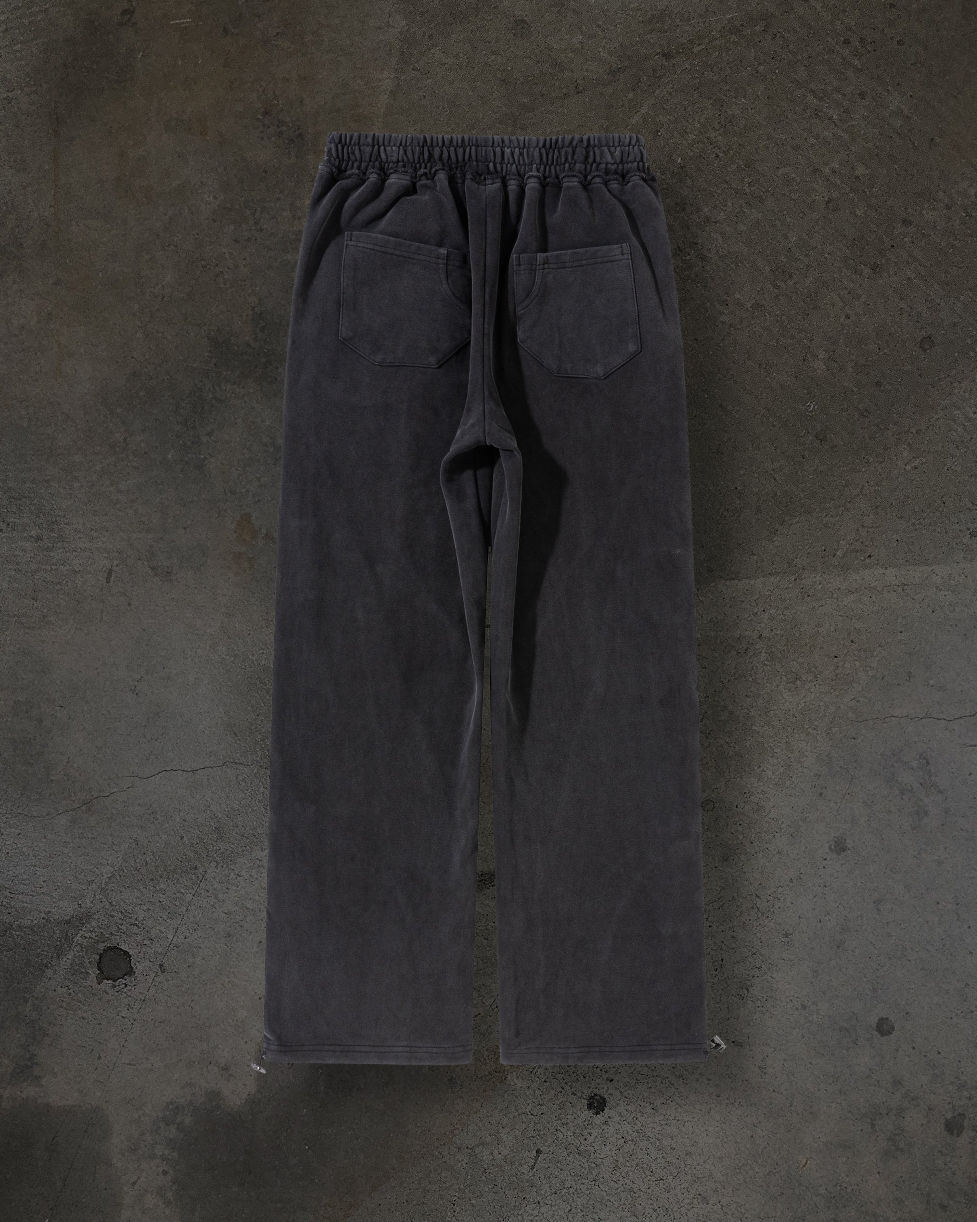 EMBROIDERED VINE SWEATS (COAL)-IYAMIUIO
