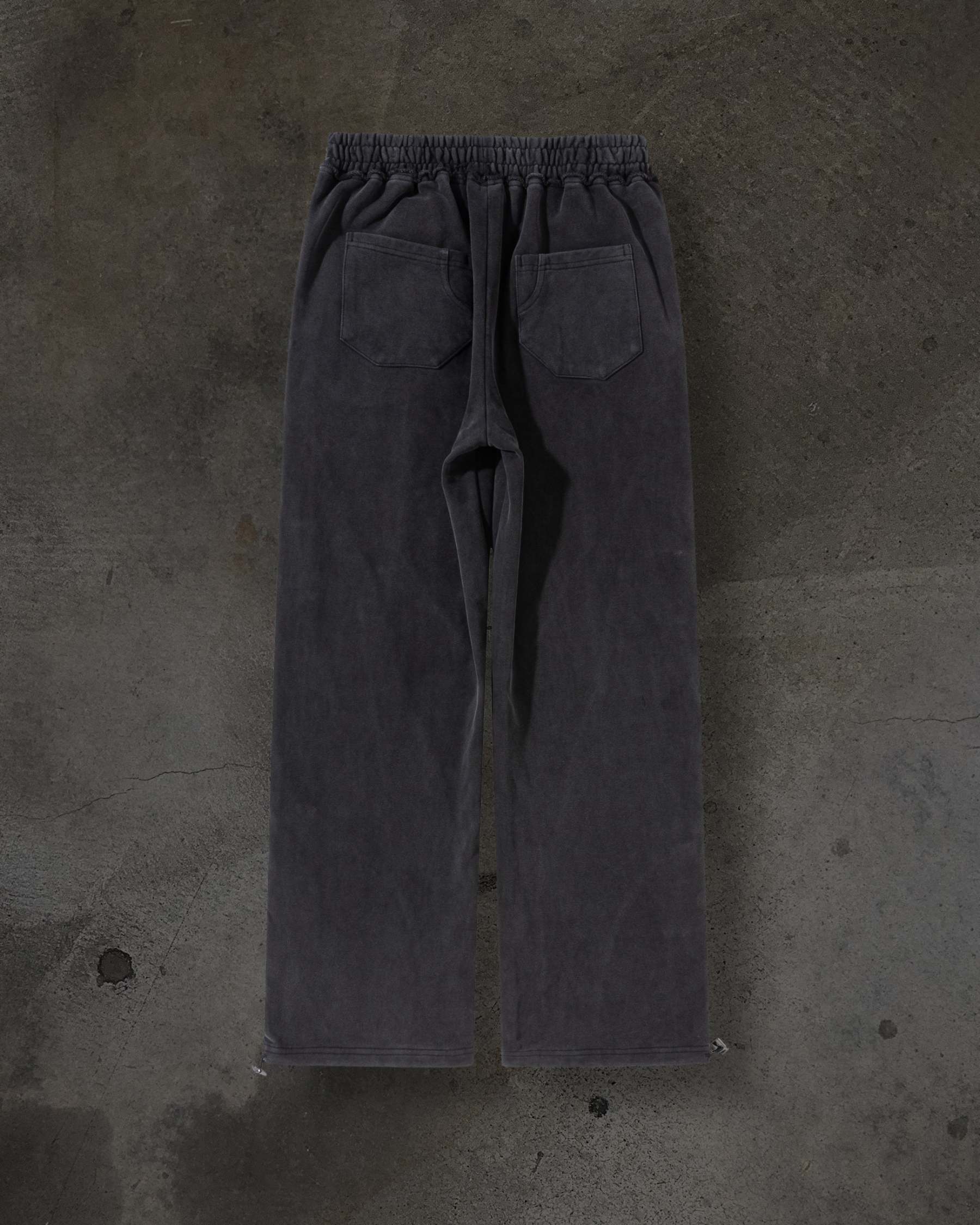 EMBROIDERED VINE SWEATS (COAL)-IYAMIUIO