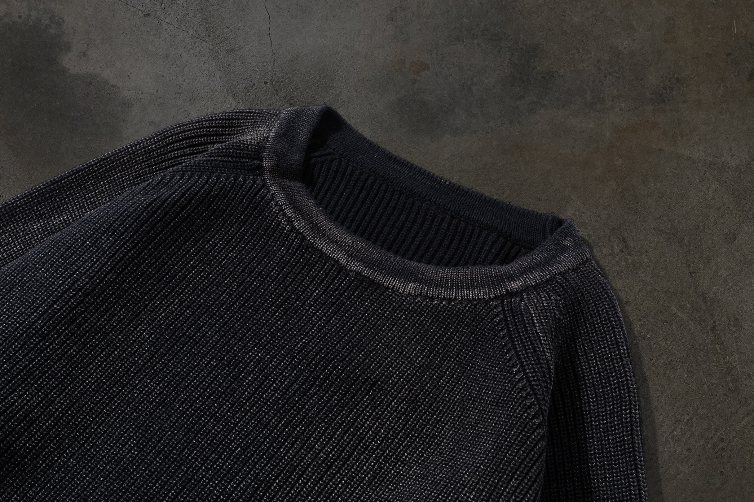 RIBBED KNIT SWEATER (COAL)-IYAMIUIO