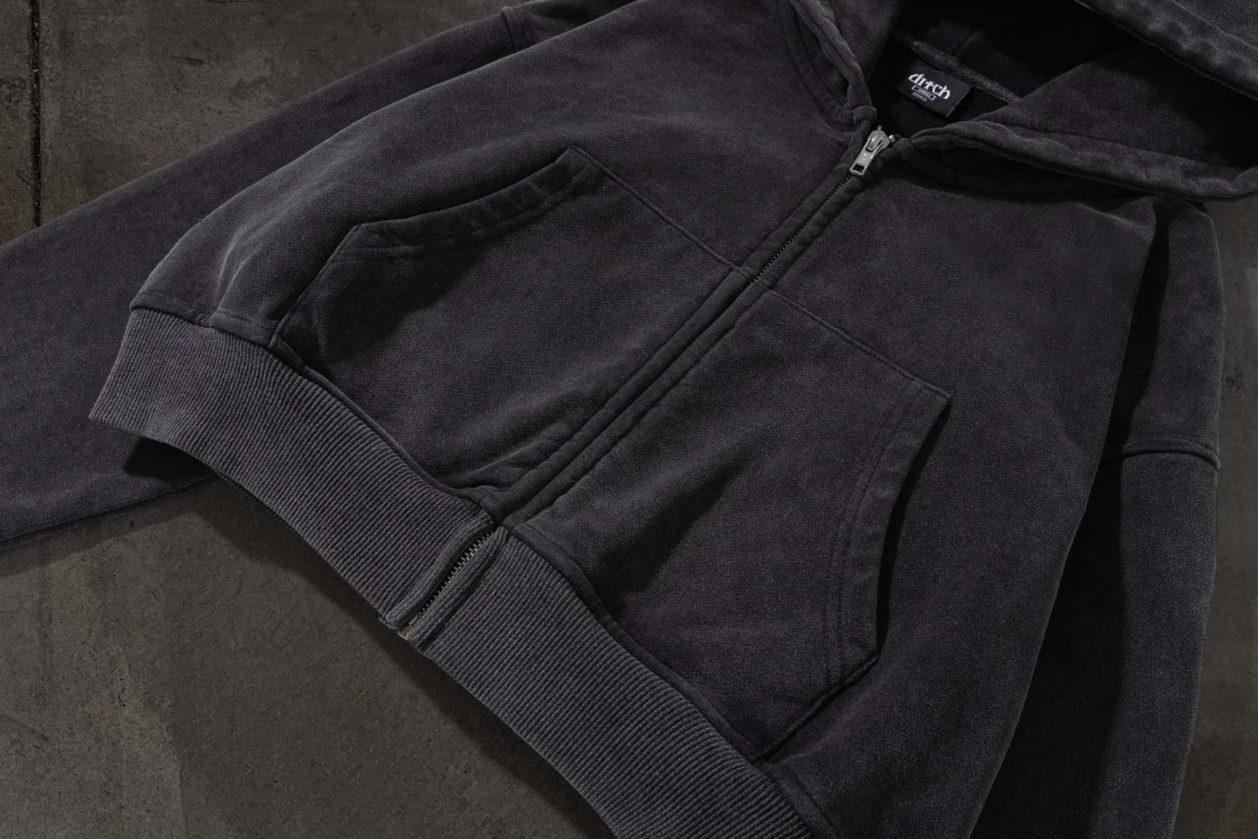 WOMENS CROPPED ZIP (COAL)-IYAMIUIO