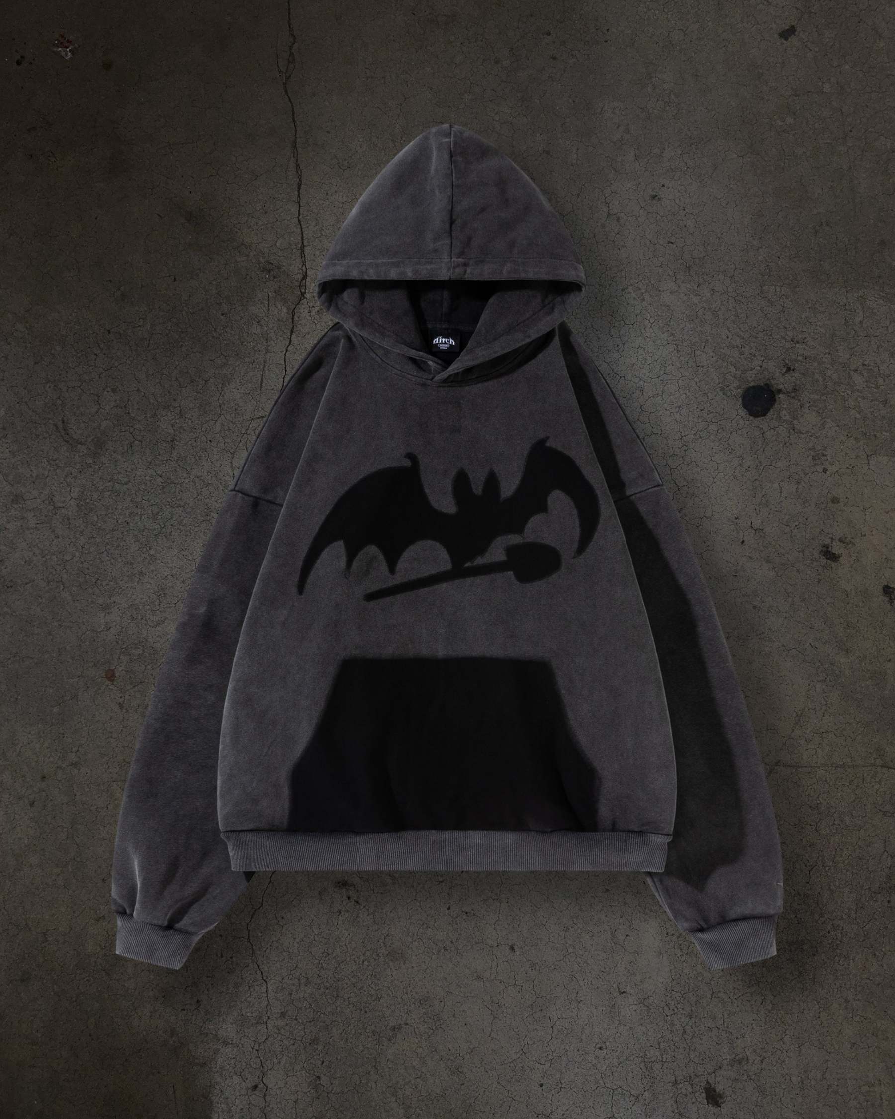 MISSING BAT PULLOVER (COAL)-IYAMIUIO