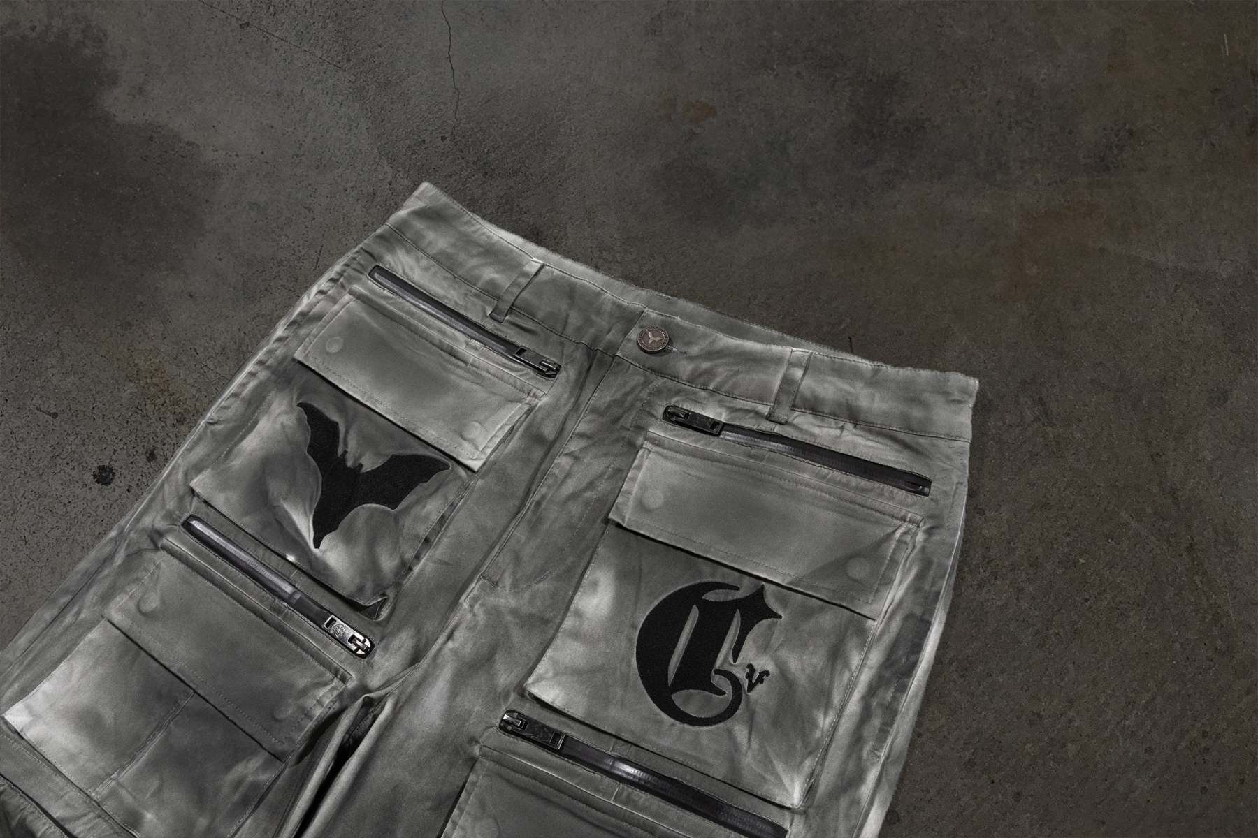 CORVIDITCH CONVERTIBLE CARGO PANTS (GREY)-IYAMIUIO