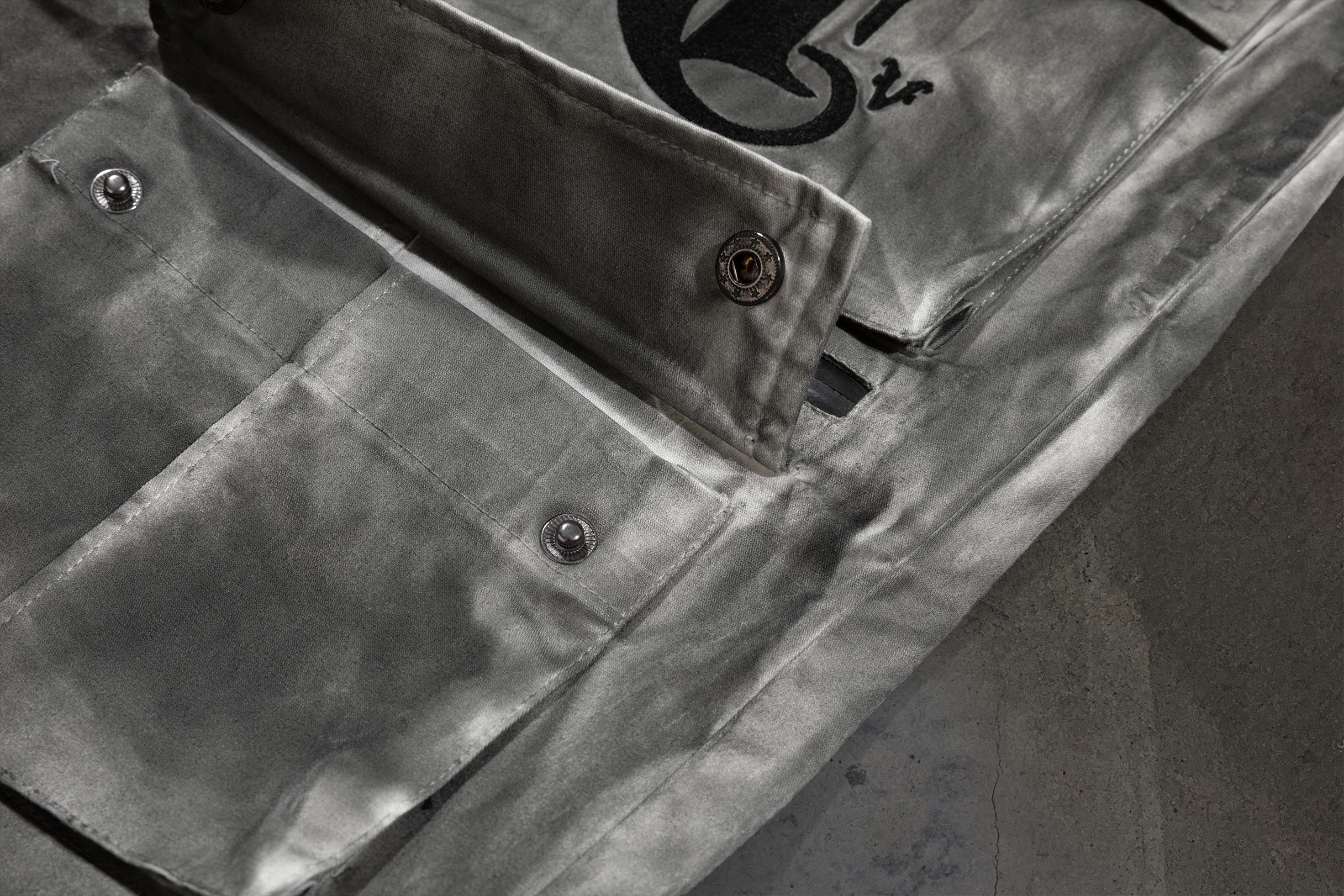 CORVIDITCH CONVERTIBLE CARGO PANTS (GREY)-IYAMIUIO