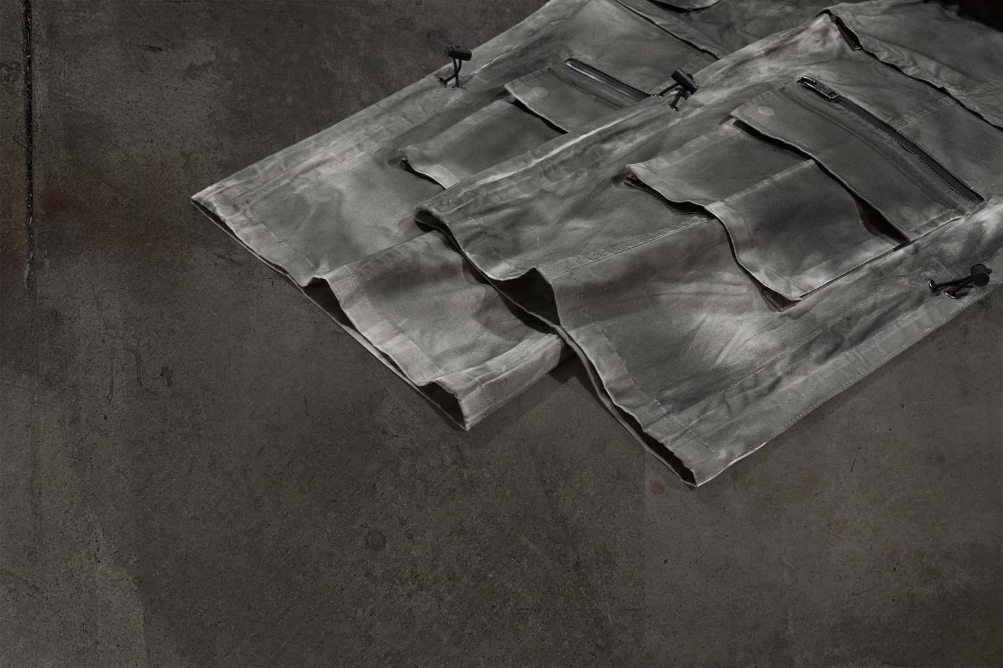 CORVIDITCH CONVERTIBLE CARGO PANTS (GREY)-IYAMIUIO