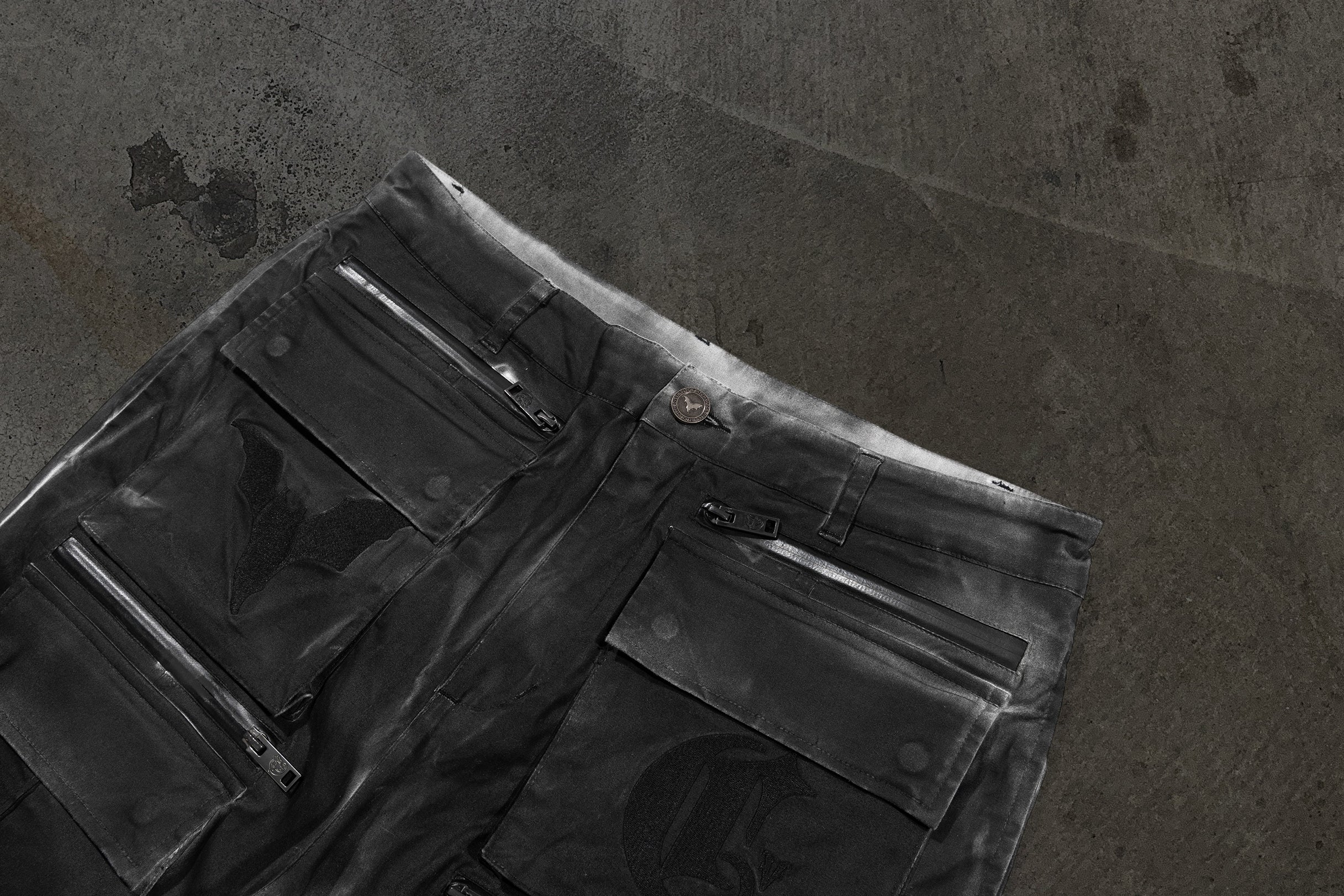 CORVIDITCH CONVERTIBLE CARGO PANTS (COAL)-IYAMIUIO
