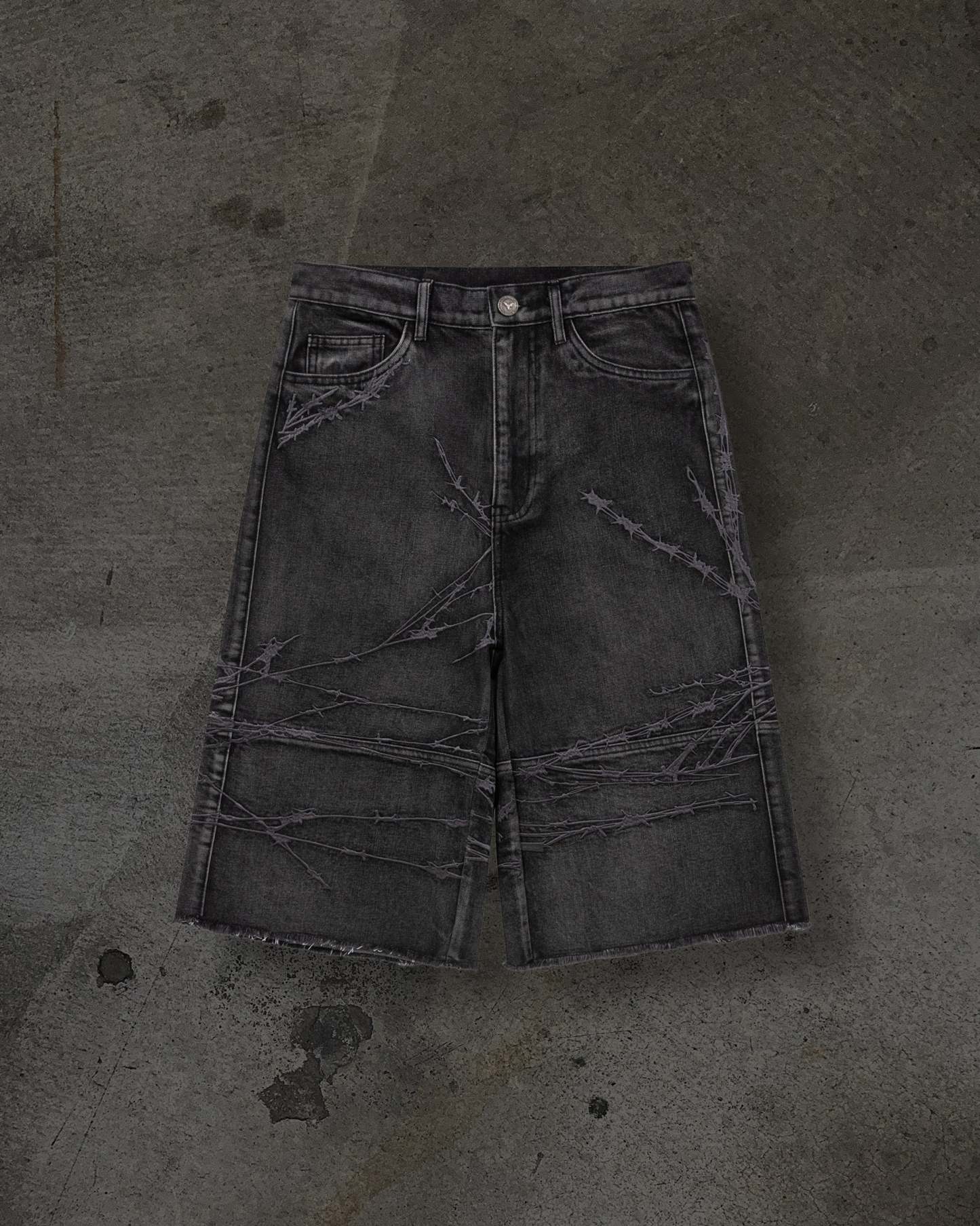 BARBED WIRE JORTS (COAL)-IYAMIUIO