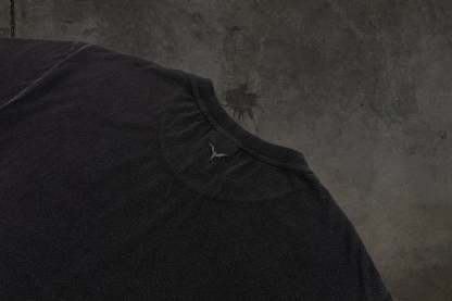 CROPPED BLANK TEE (COAL)-IYAMIUIO