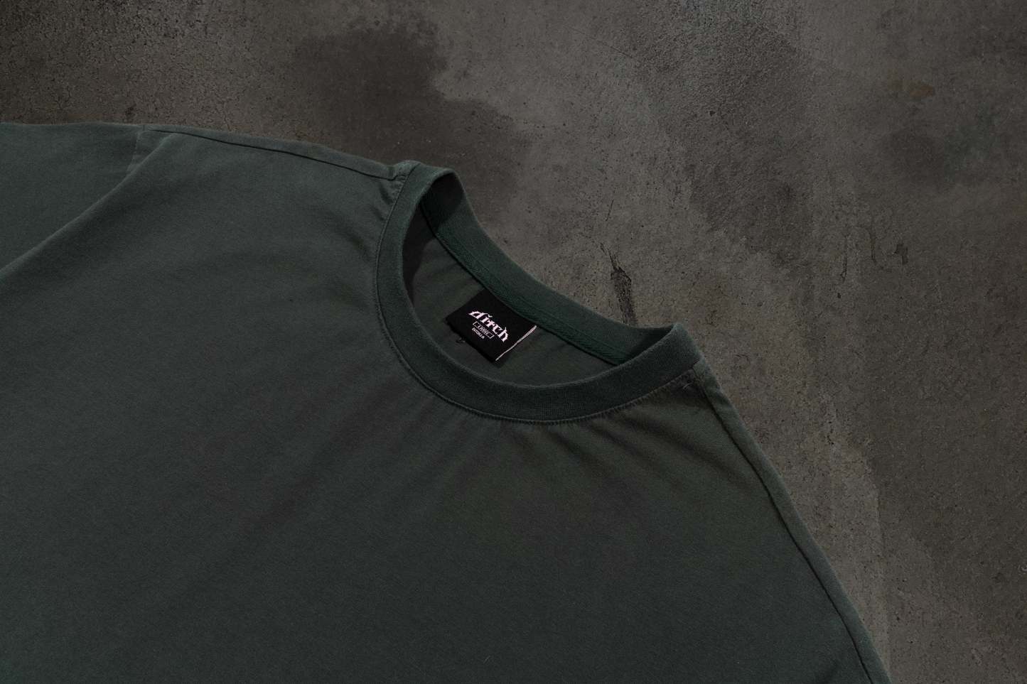 CROPPED BLANK TEE (FOREST)-IYAMIUIO