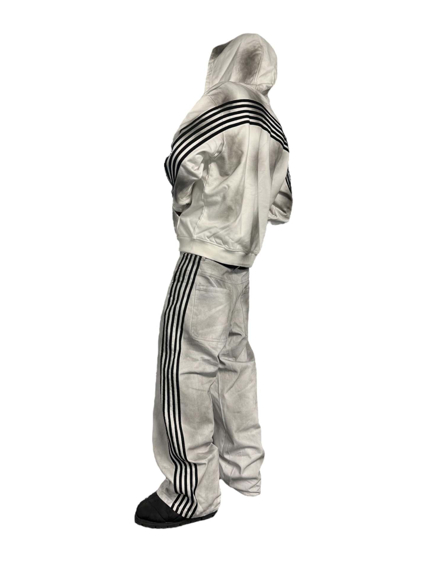 TRACK JEANS (WHITE)-IYAMIUIO