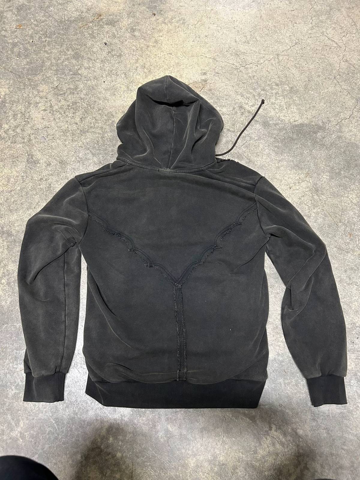 BERSERK ZIP UP HOODIE-IYAMIUIO