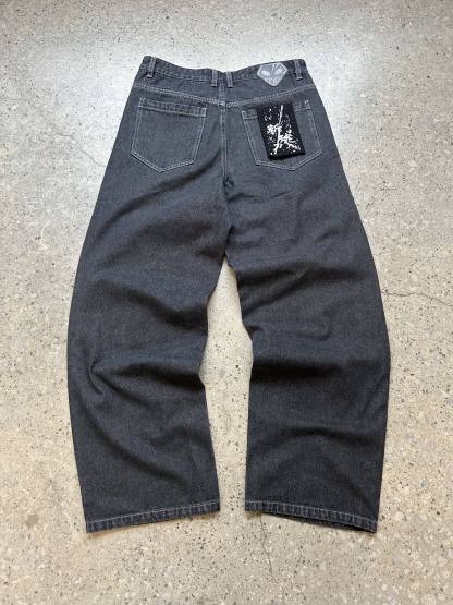 "CONFLICT" JEANS-IYAMIUIO