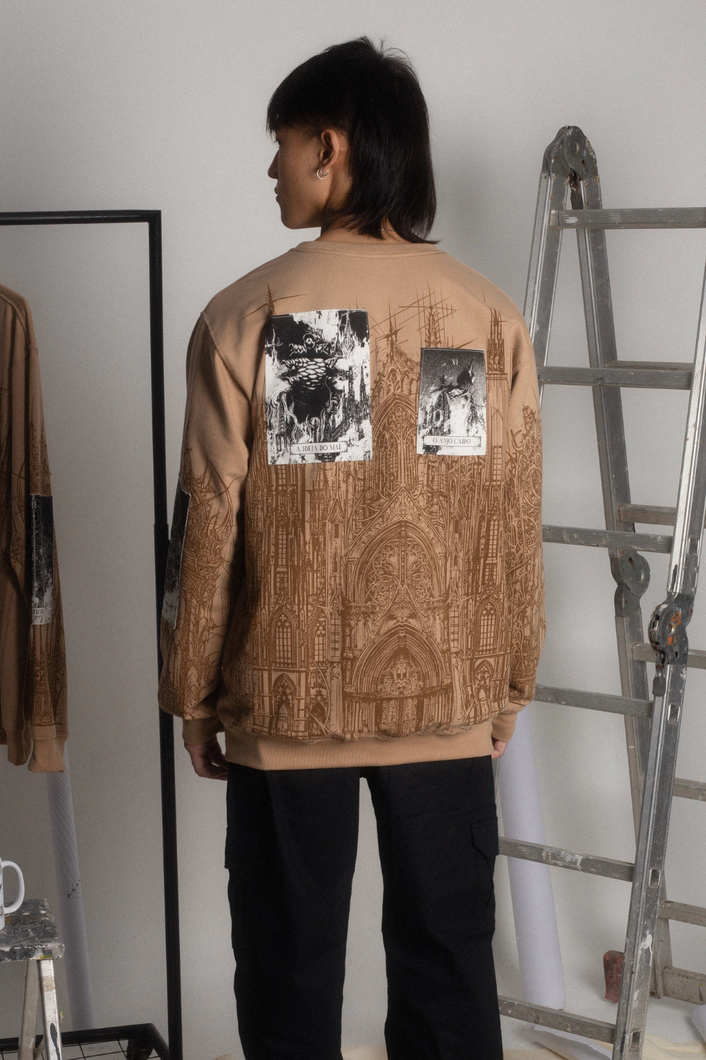 Moletinho Museum Long Sleeve-IYAMIUIO