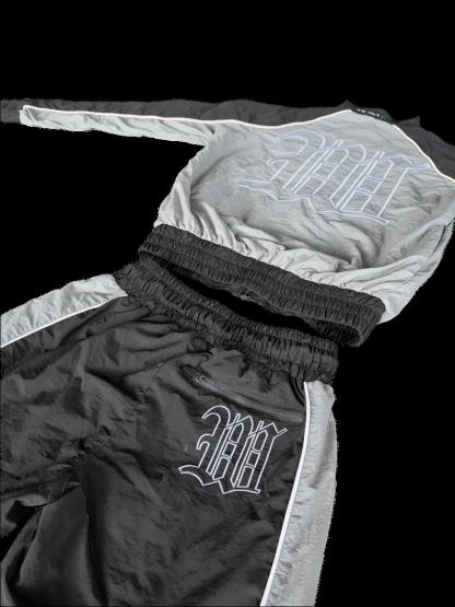 CONVERTIBLE TRACKSUIT MONOCHROME-IYAMIUIO